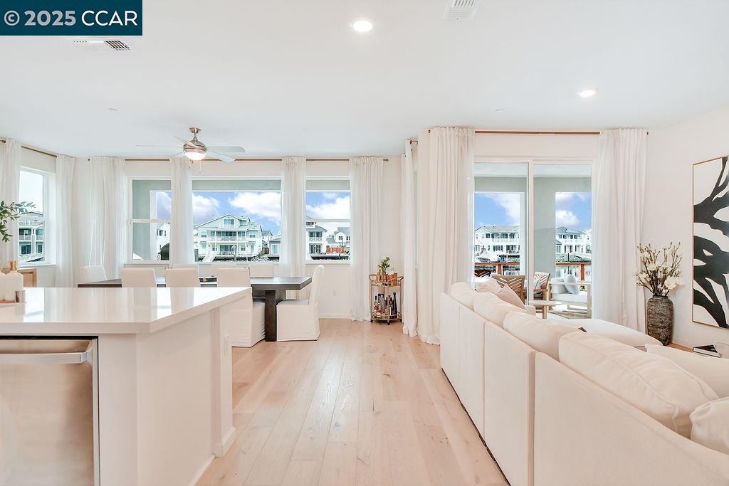 Detail Gallery Image 8 of 41 For 3287 Delta Coves Dr, Bethel Island,  CA 94511 - 3 Beds | 3 Baths