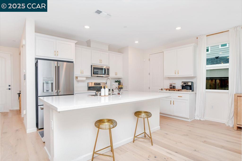 Detail Gallery Image 9 of 41 For 3287 Delta Coves Dr, Bethel Island,  CA 94511 - 3 Beds | 3 Baths