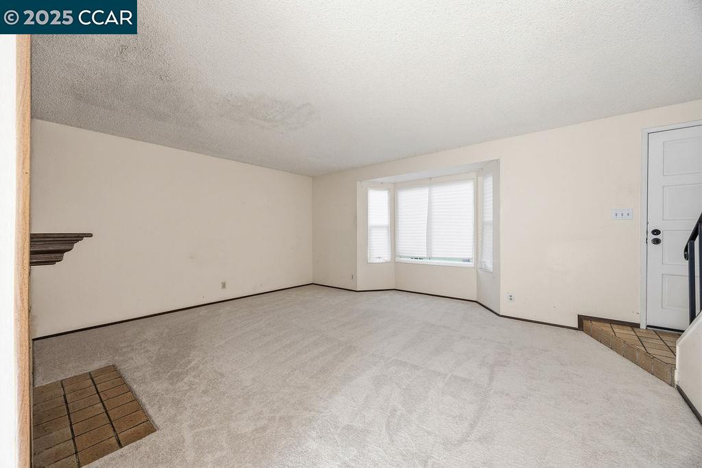 Photo #4: 41118815 Listing: Photo #4