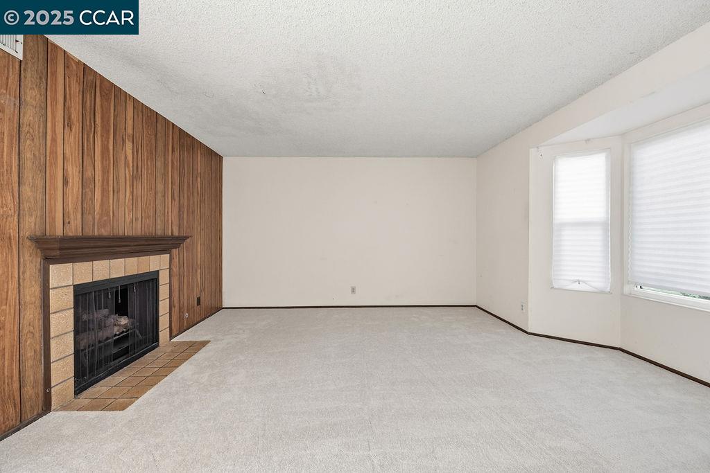 Photo #5: 41118815 Listing: Photo #5