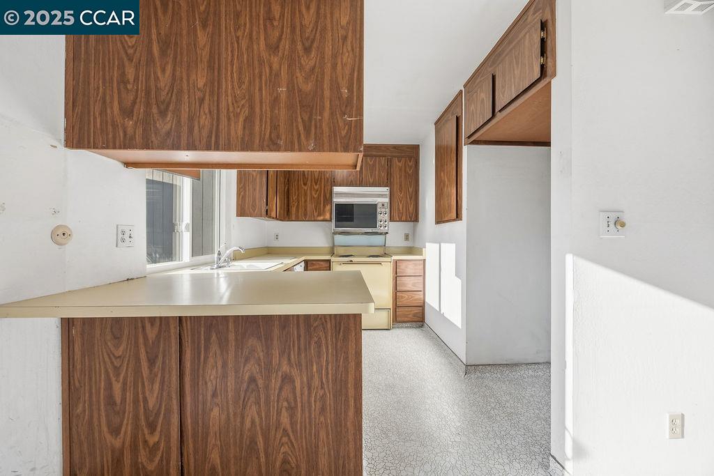 Photo #10: 41118815 Listing: Photo #10