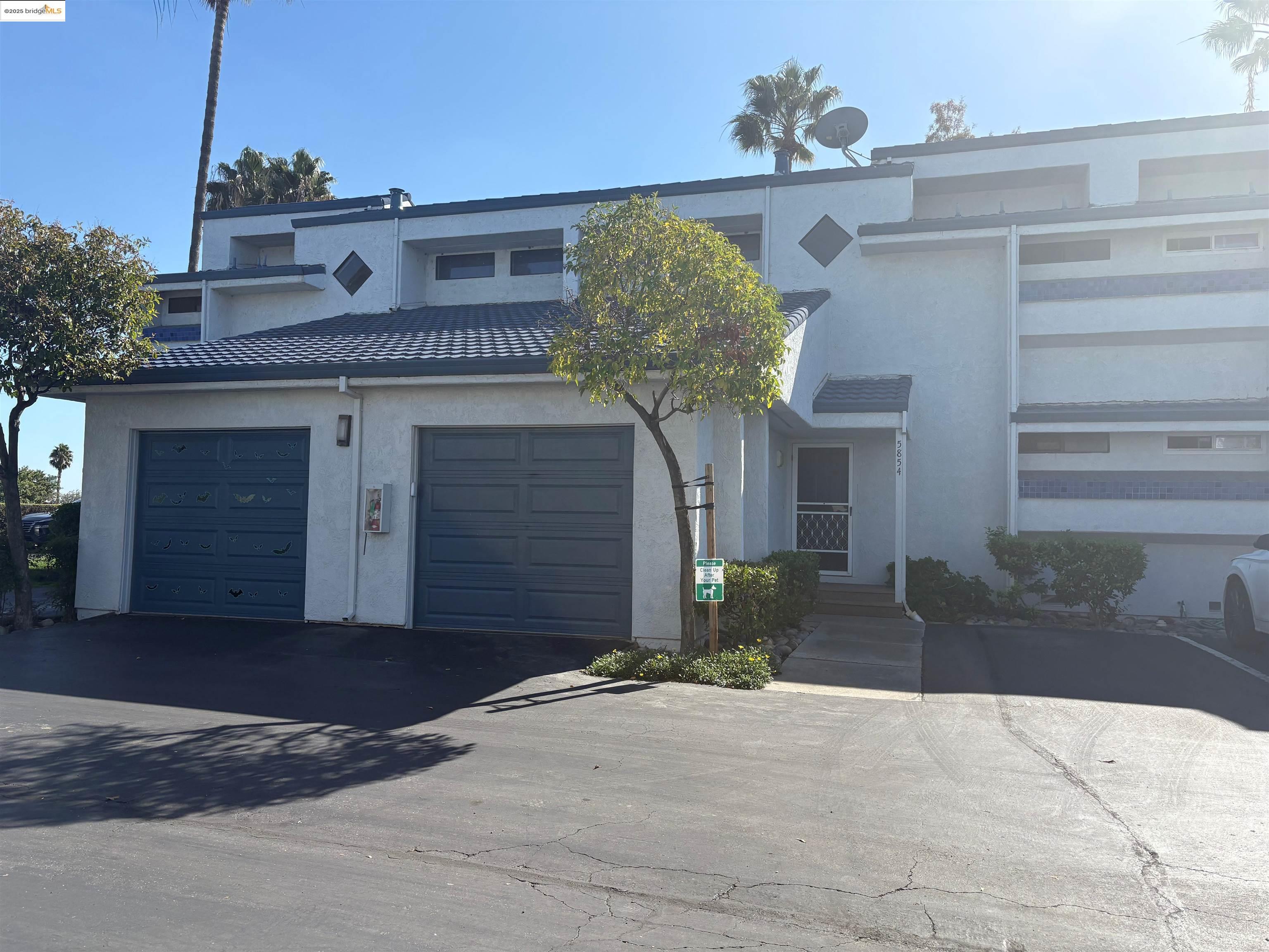 Front Image Thumbnail for EB41118816