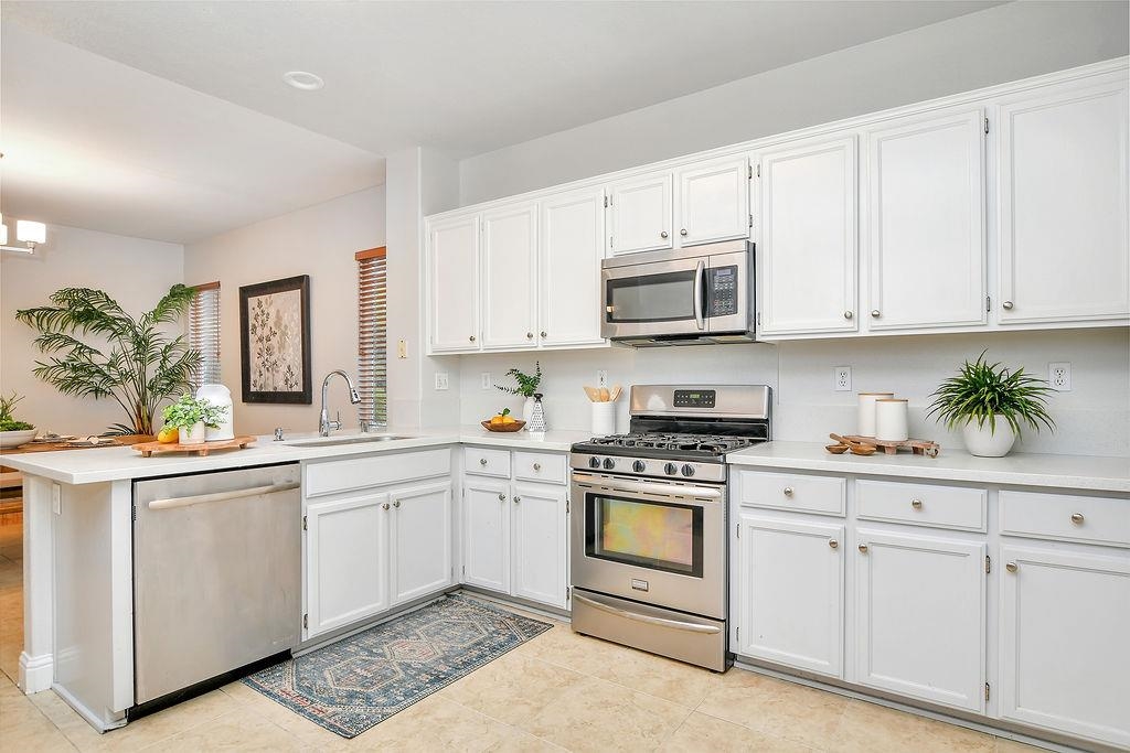 Detail Gallery Image 11 of 41 For 1100 Alder Creek Way, Brentwood,  CA 94513 - 4 Beds | 2/1 Baths