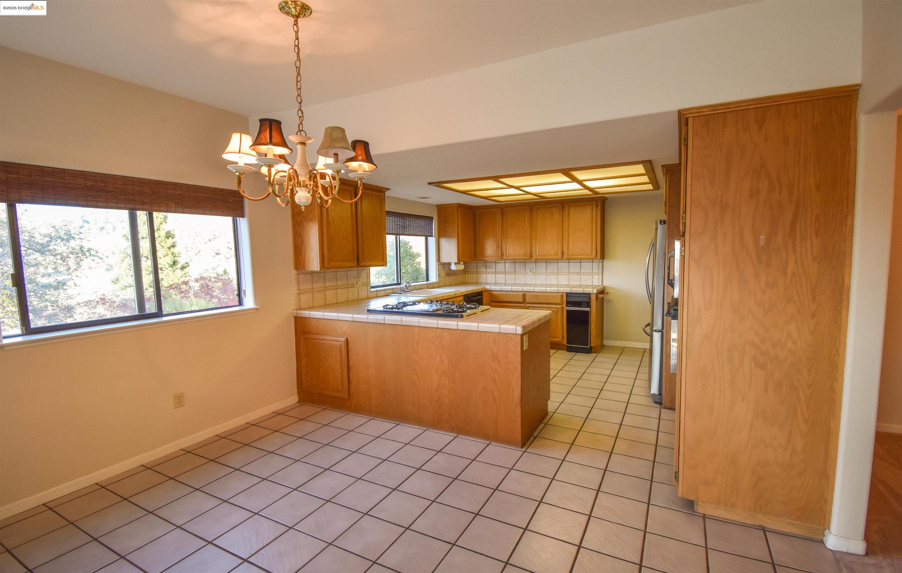 Detail Gallery Image 16 of 52 For 19987 Evelyn Ct, Sonora,  CA 95370 - 3 Beds | 3 Baths