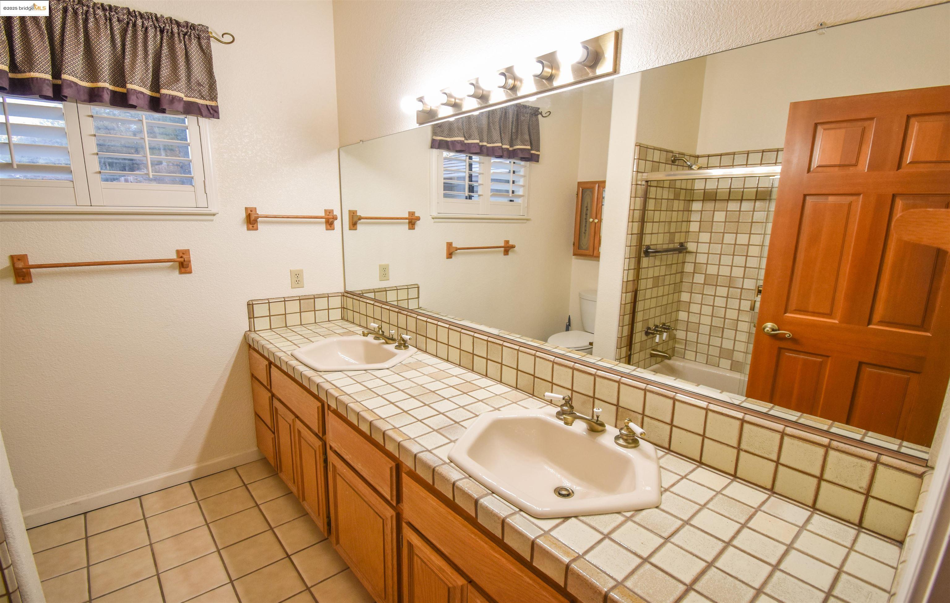 Detail Gallery Image 37 of 52 For 19987 Evelyn Ct, Sonora,  CA 95370 - 3 Beds | 3 Baths