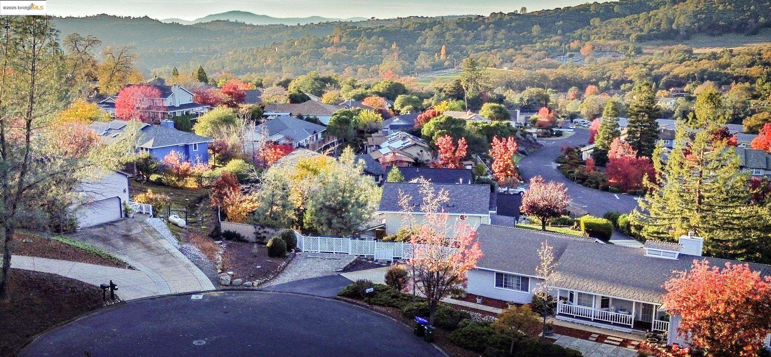 Detail Gallery Image 5 of 52 For 19987 Evelyn Ct, Sonora,  CA 95370 - 3 Beds | 3 Baths
