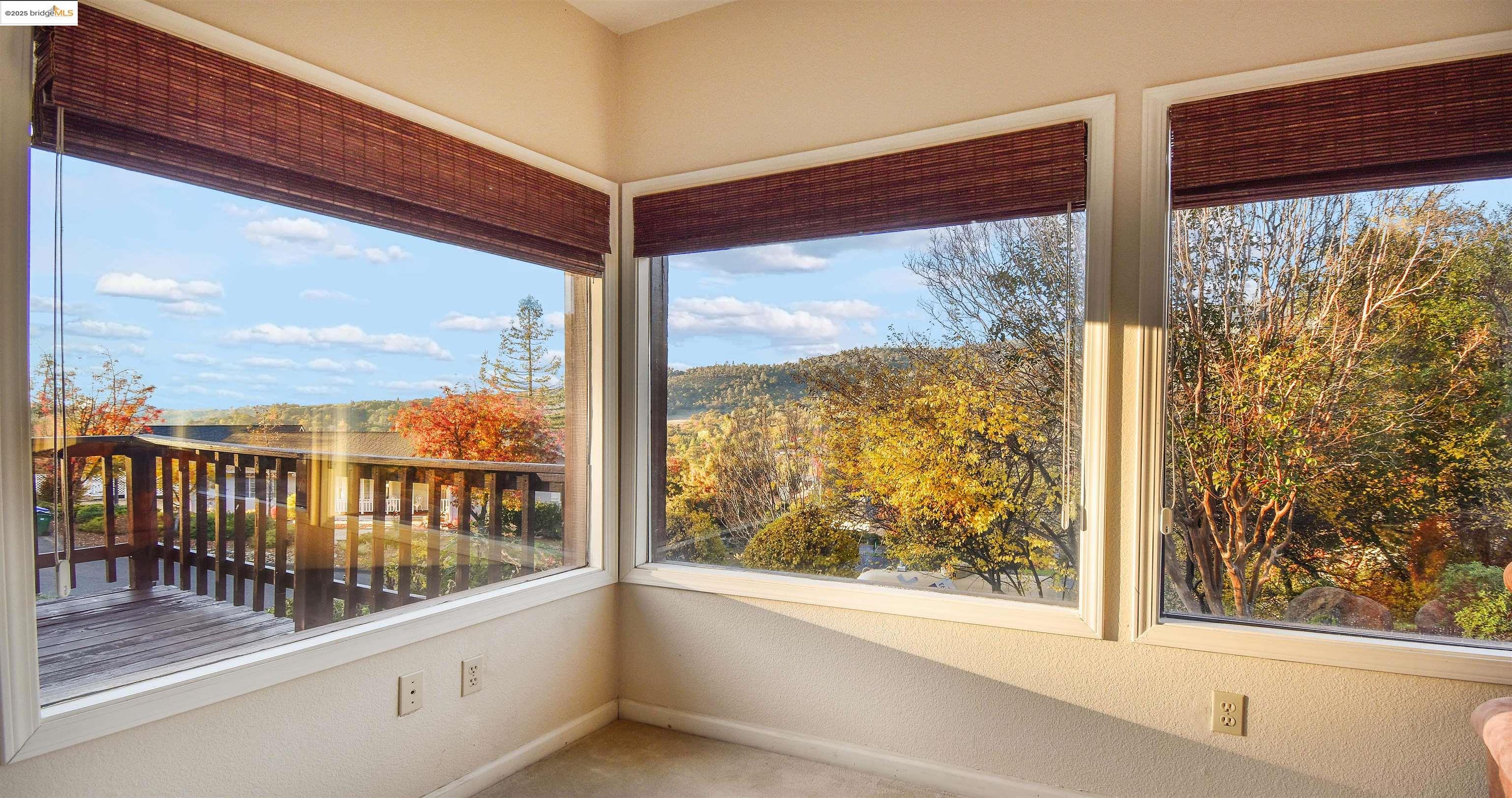 Detail Gallery Image 8 of 52 For 19987 Evelyn Ct, Sonora,  CA 95370 - 3 Beds | 3 Baths