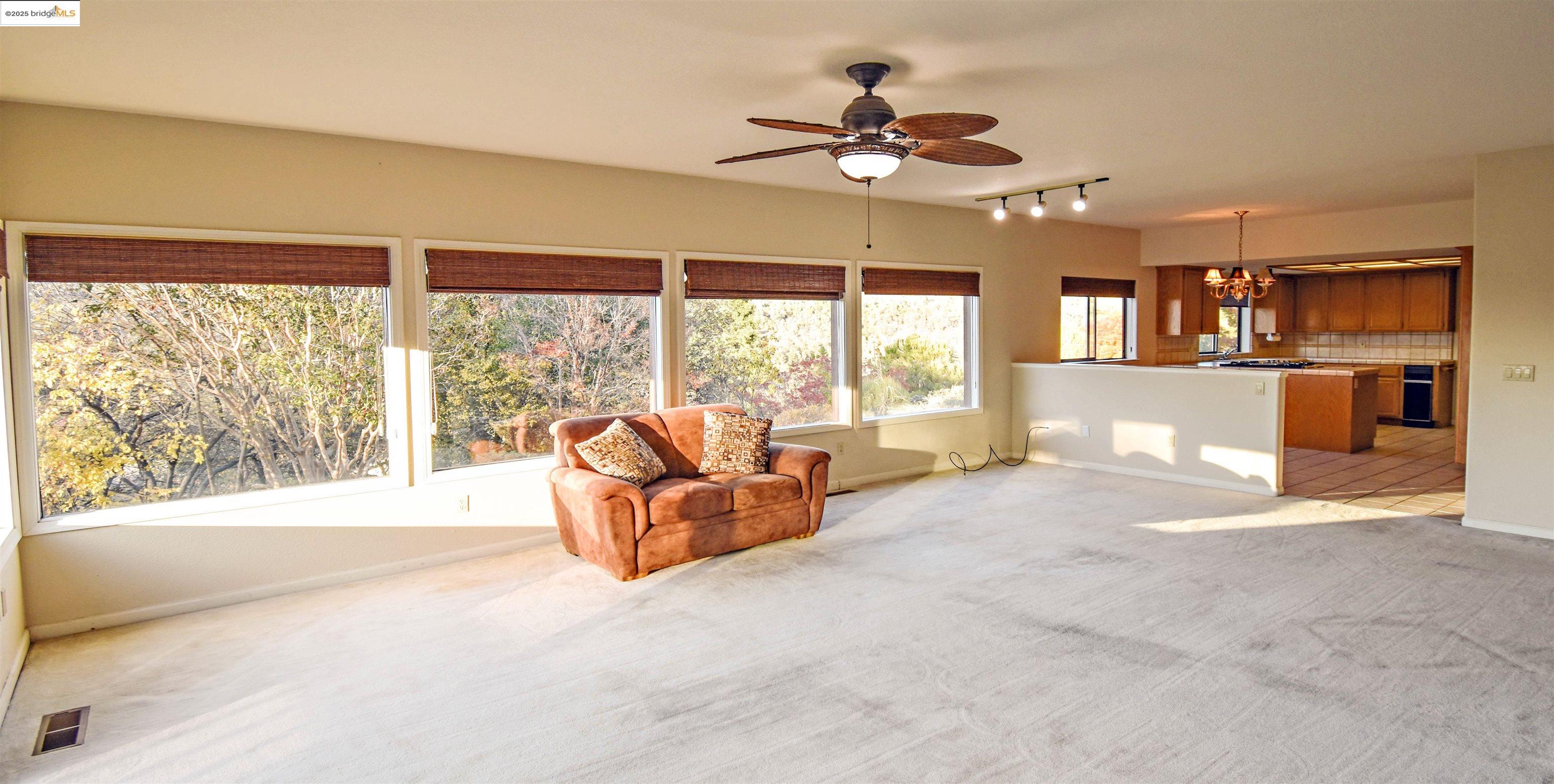 Detail Gallery Image 10 of 52 For 19987 Evelyn Ct, Sonora,  CA 95370 - 3 Beds | 3 Baths