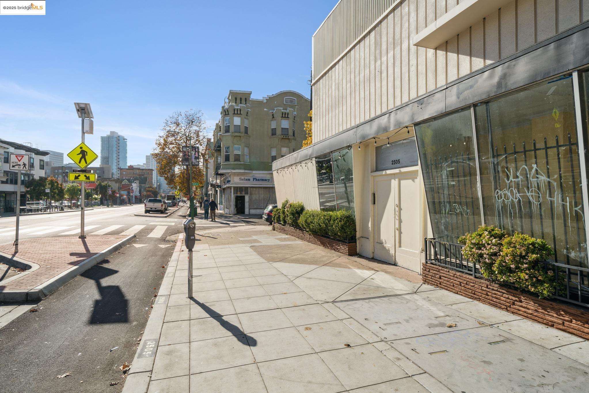 Detail Gallery Image 13 of 60 For 2505 Telegraph Ave, Oakland,  CA 94612 - – Beds | – Baths