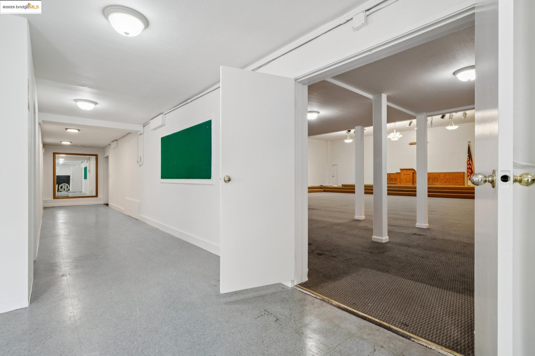 Detail Gallery Image 18 of 60 For 2505 Telegraph Ave, Oakland,  CA 94612 - – Beds | – Baths