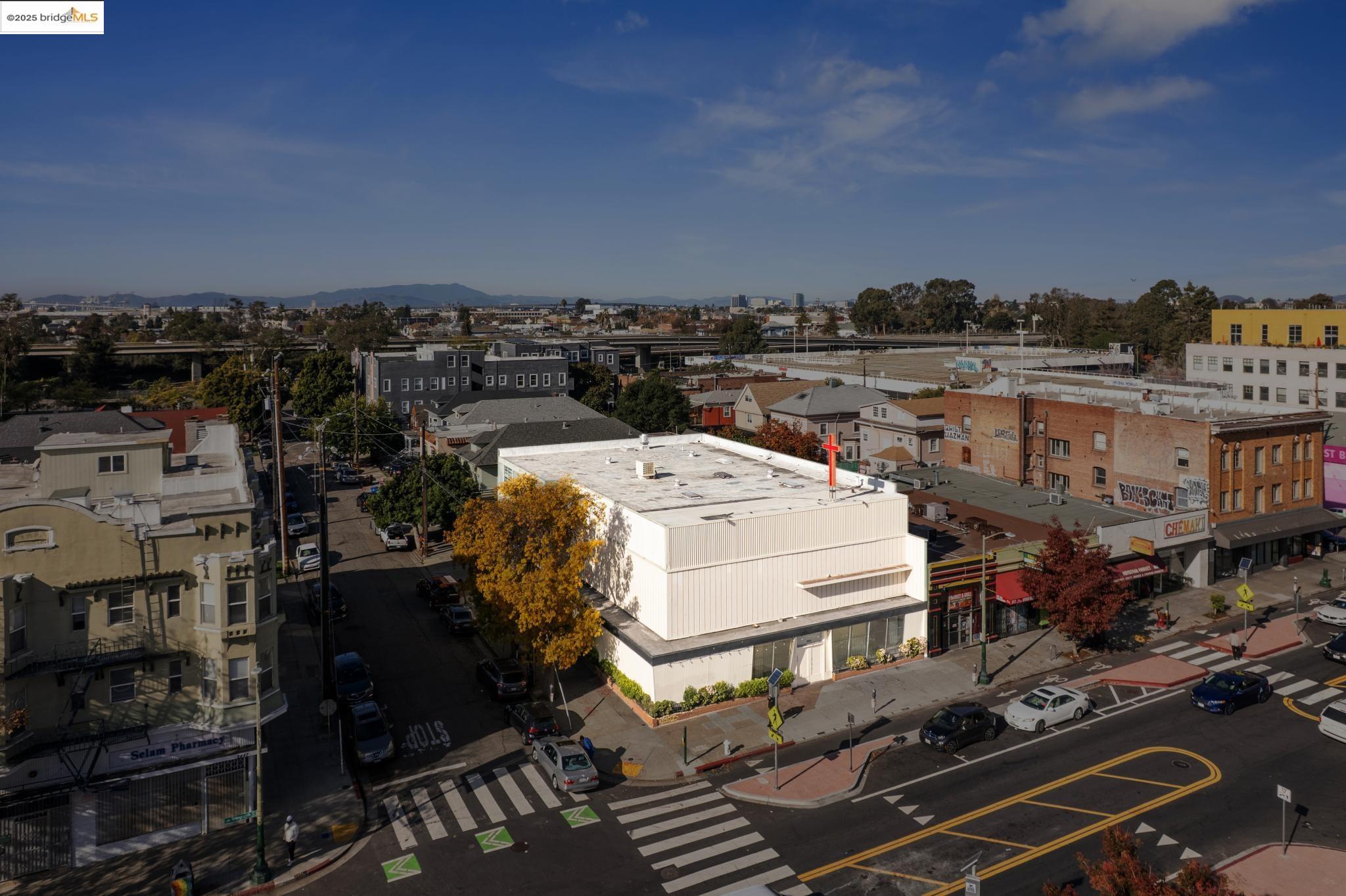 Detail Gallery Image 3 of 60 For 2505 Telegraph Ave, Oakland,  CA 94612 - – Beds | – Baths