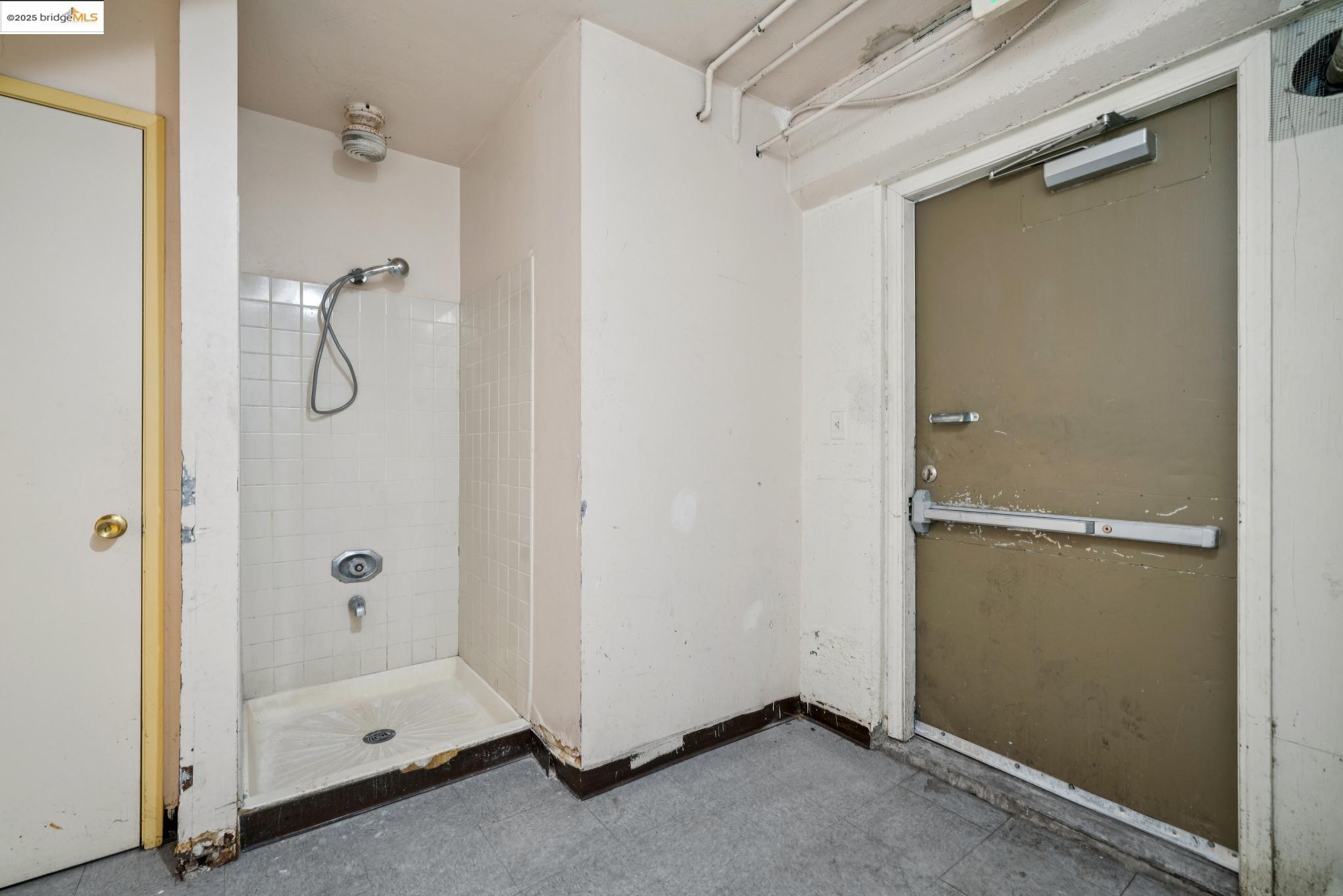 Detail Gallery Image 31 of 60 For 2505 Telegraph Ave, Oakland,  CA 94612 - – Beds | – Baths