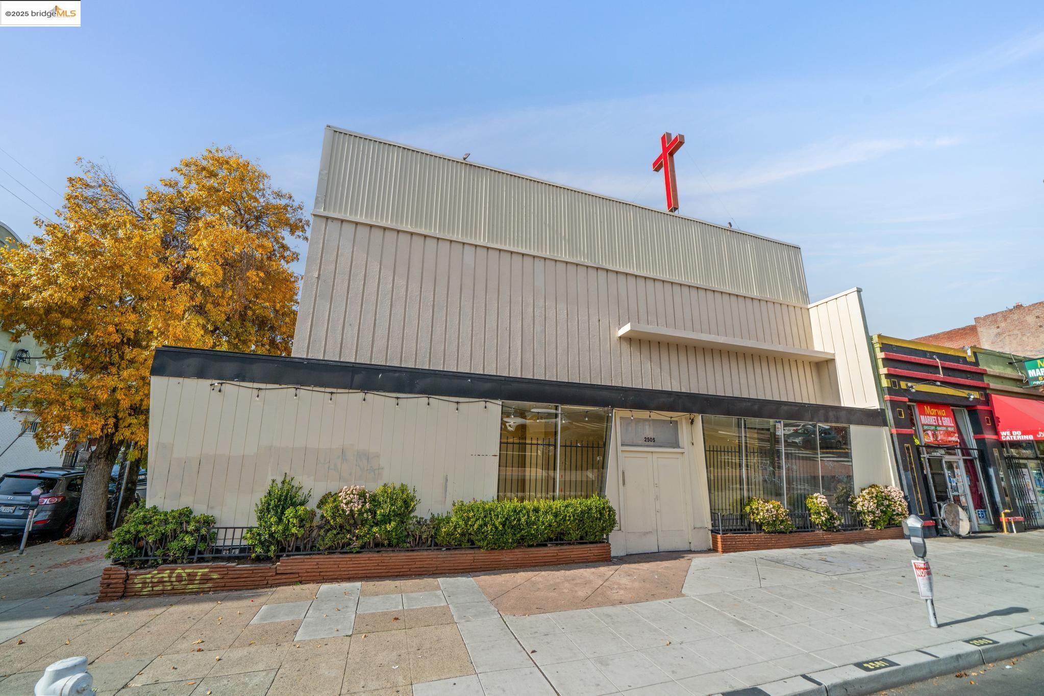 Detail Gallery Image 10 of 60 For 2505 Telegraph Ave, Oakland,  CA 94612 - – Beds | – Baths