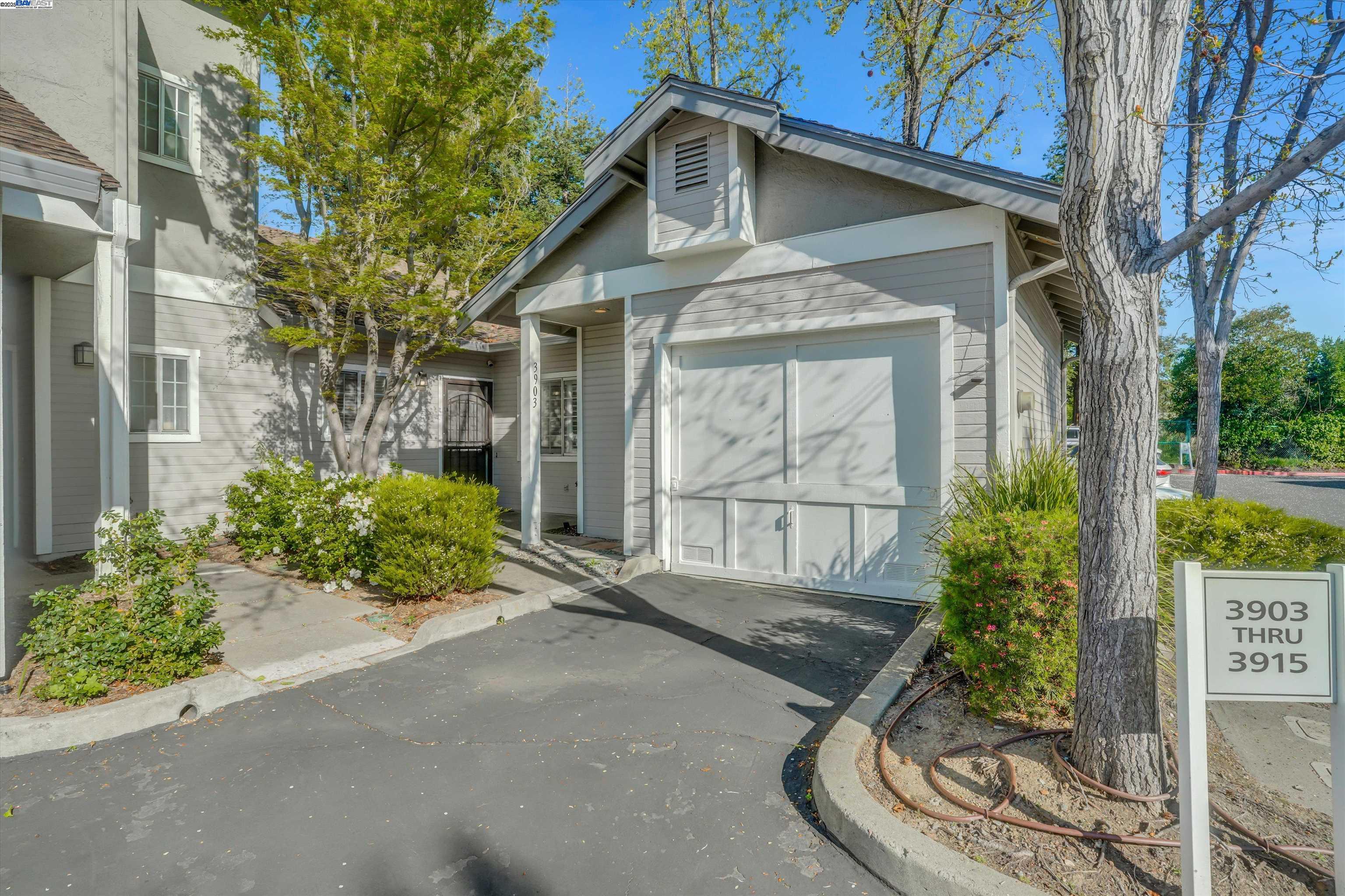 Detail Gallery Image 1 of 1 For 3903 Vine St, Pleasanton,  CA 94566 - 2 Beds | 2 Baths