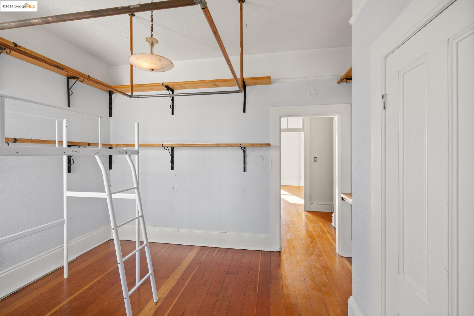 Detail Gallery Image 29 of 52 For 1746 8th St, Oakland,  CA 94607 - 3 Beds | 1/1 Baths