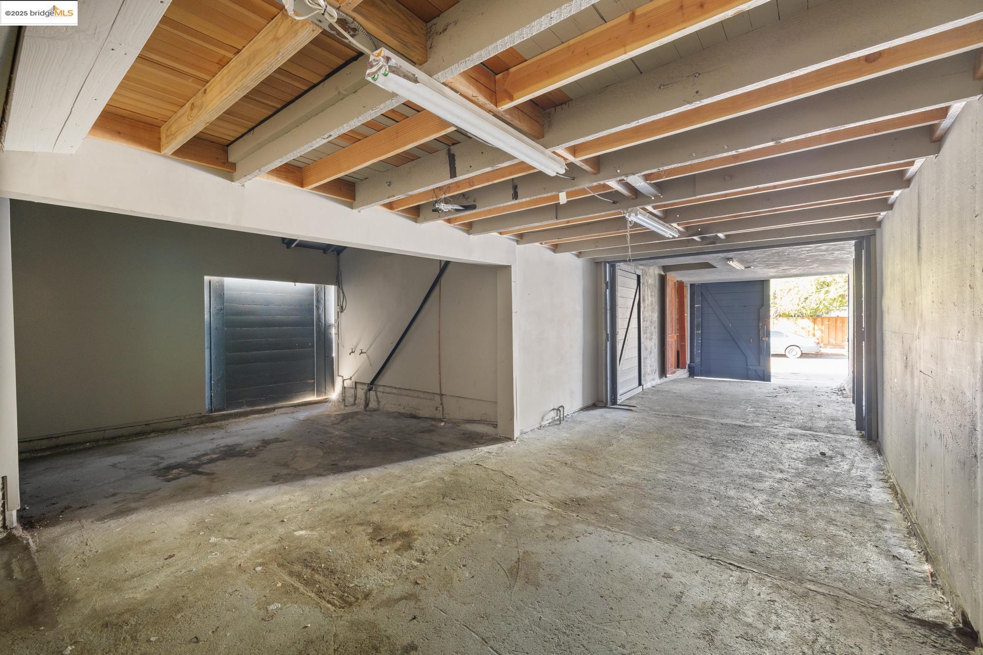 Detail Gallery Image 46 of 52 For 1746 8th St, Oakland,  CA 94607 - 3 Beds | 1/1 Baths