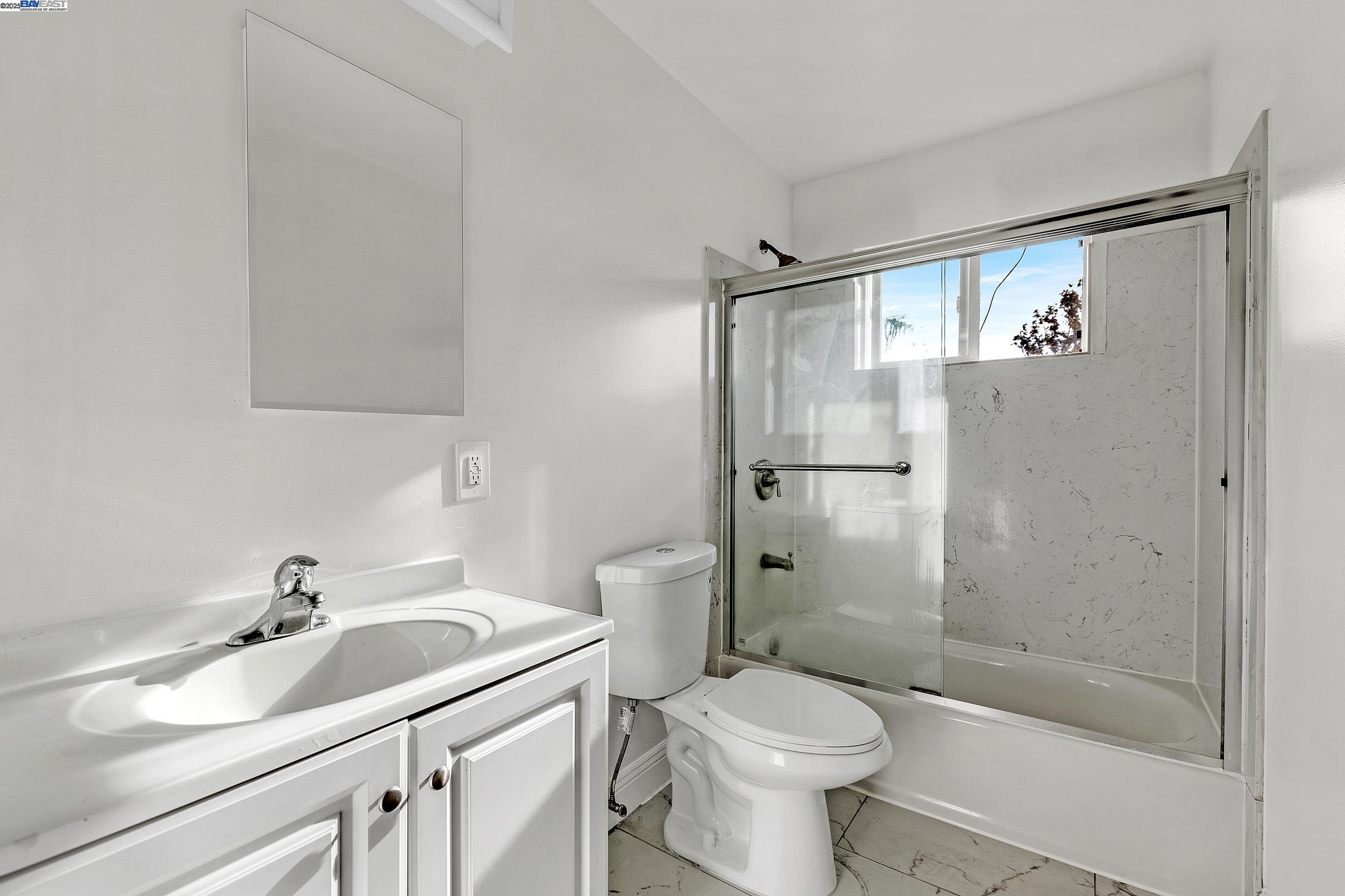 Detail Gallery Image 28 of 31 For 3328 66th Ave, Oakland,  CA 94605 - – Beds | – Baths