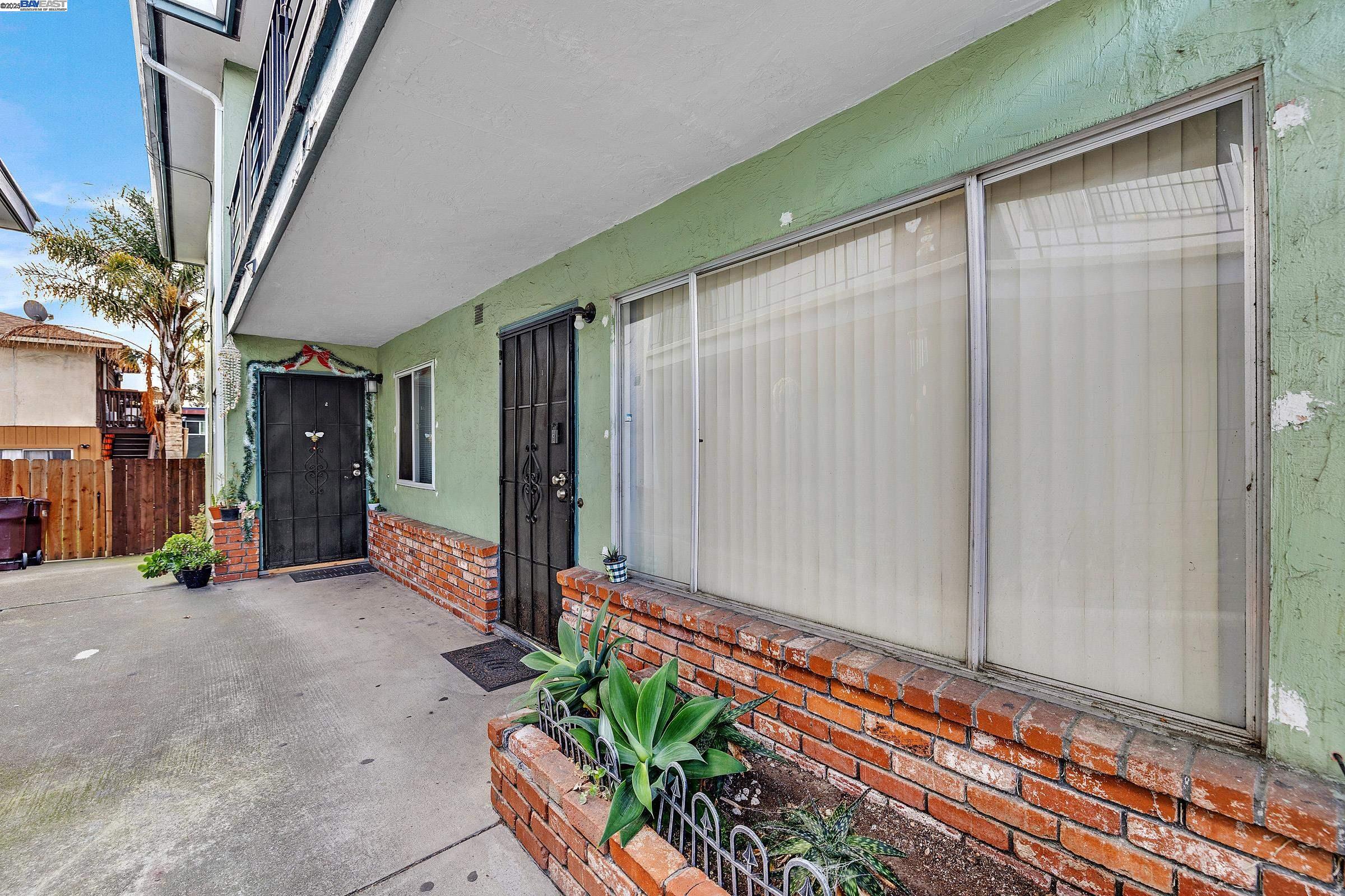 Detail Gallery Image 5 of 31 For 3328 66th Ave, Oakland,  CA 94605 - – Beds | – Baths