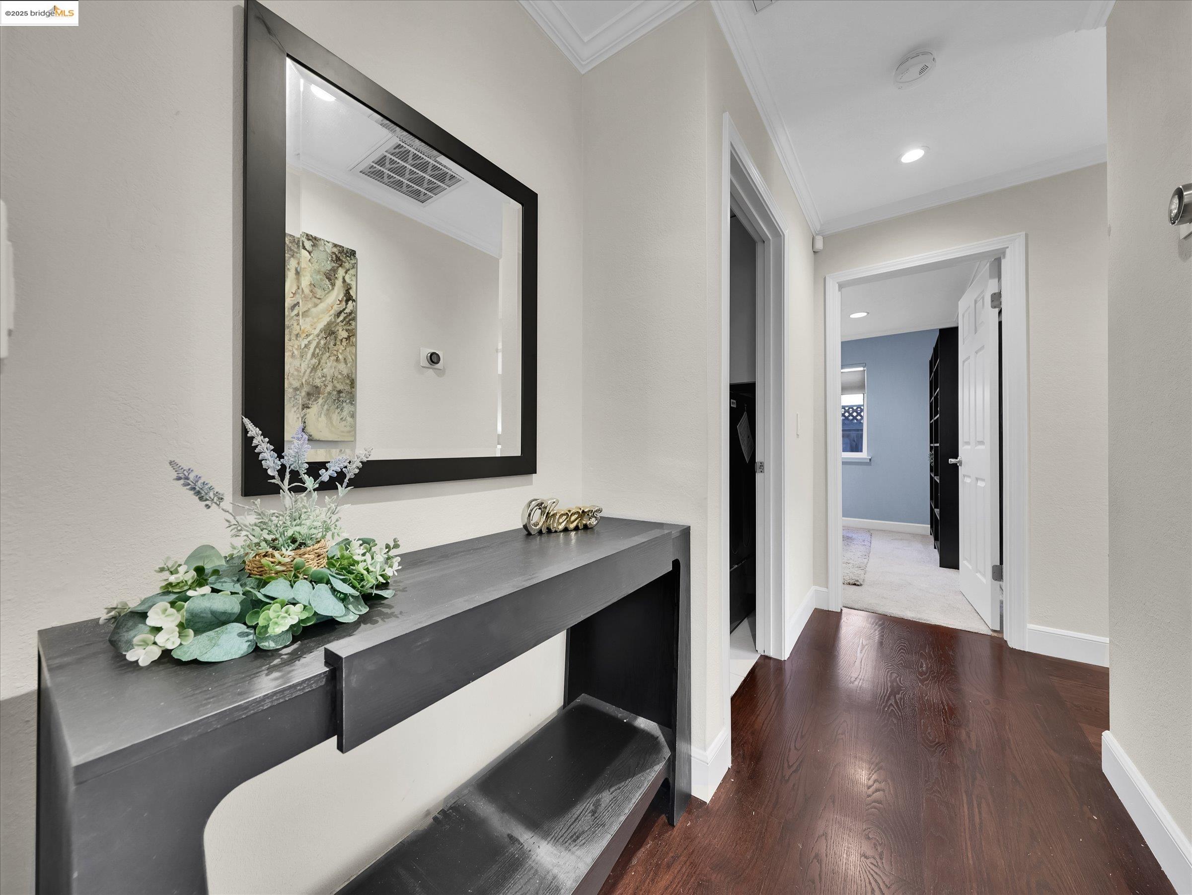Detail Gallery Image 17 of 36 For 224 Woodbridge Cir, San Mateo,  CA 94403 - 3 Beds | 2 Baths