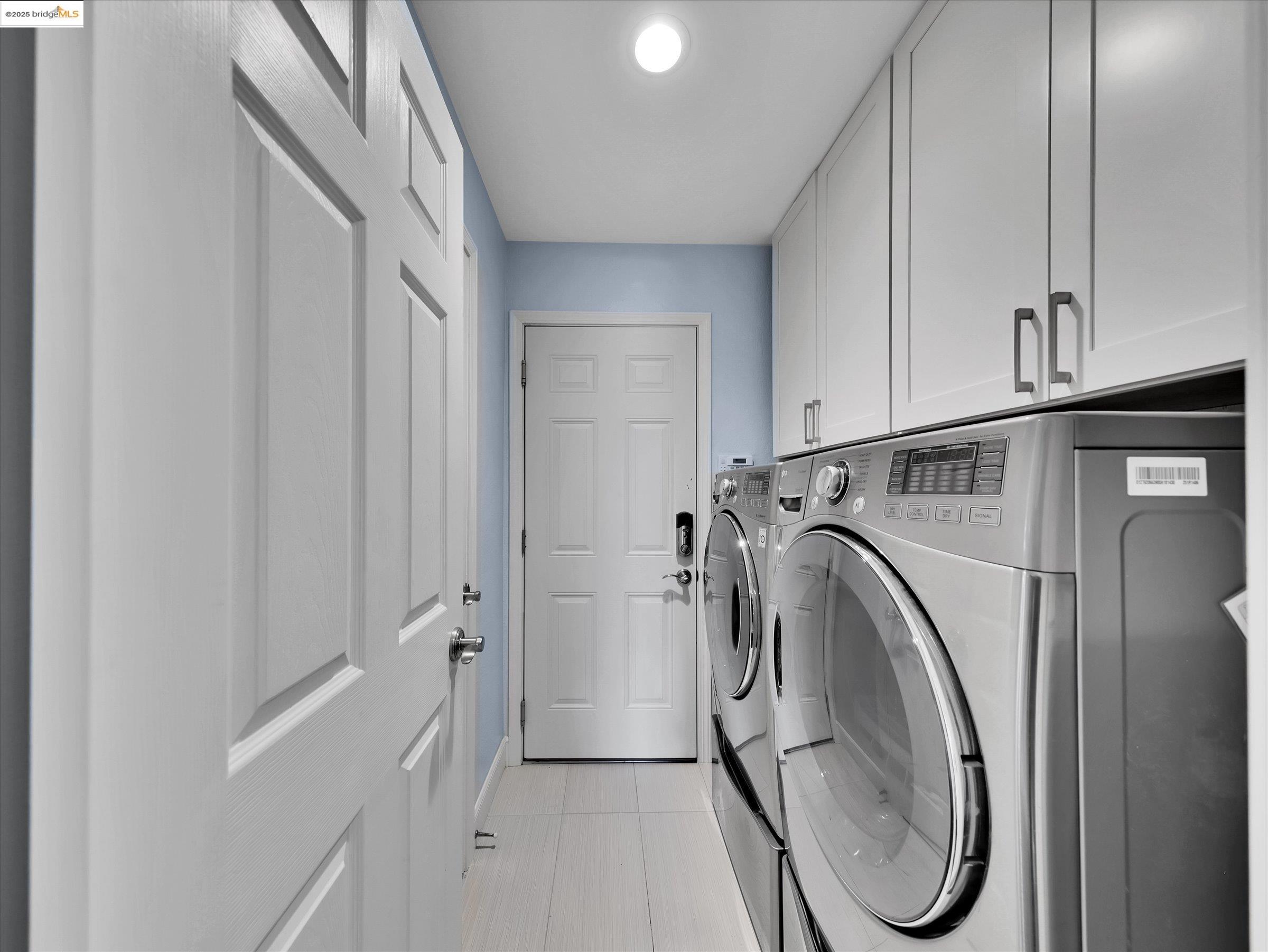 Detail Gallery Image 18 of 36 For 224 Woodbridge Cir, San Mateo,  CA 94403 - 3 Beds | 2 Baths