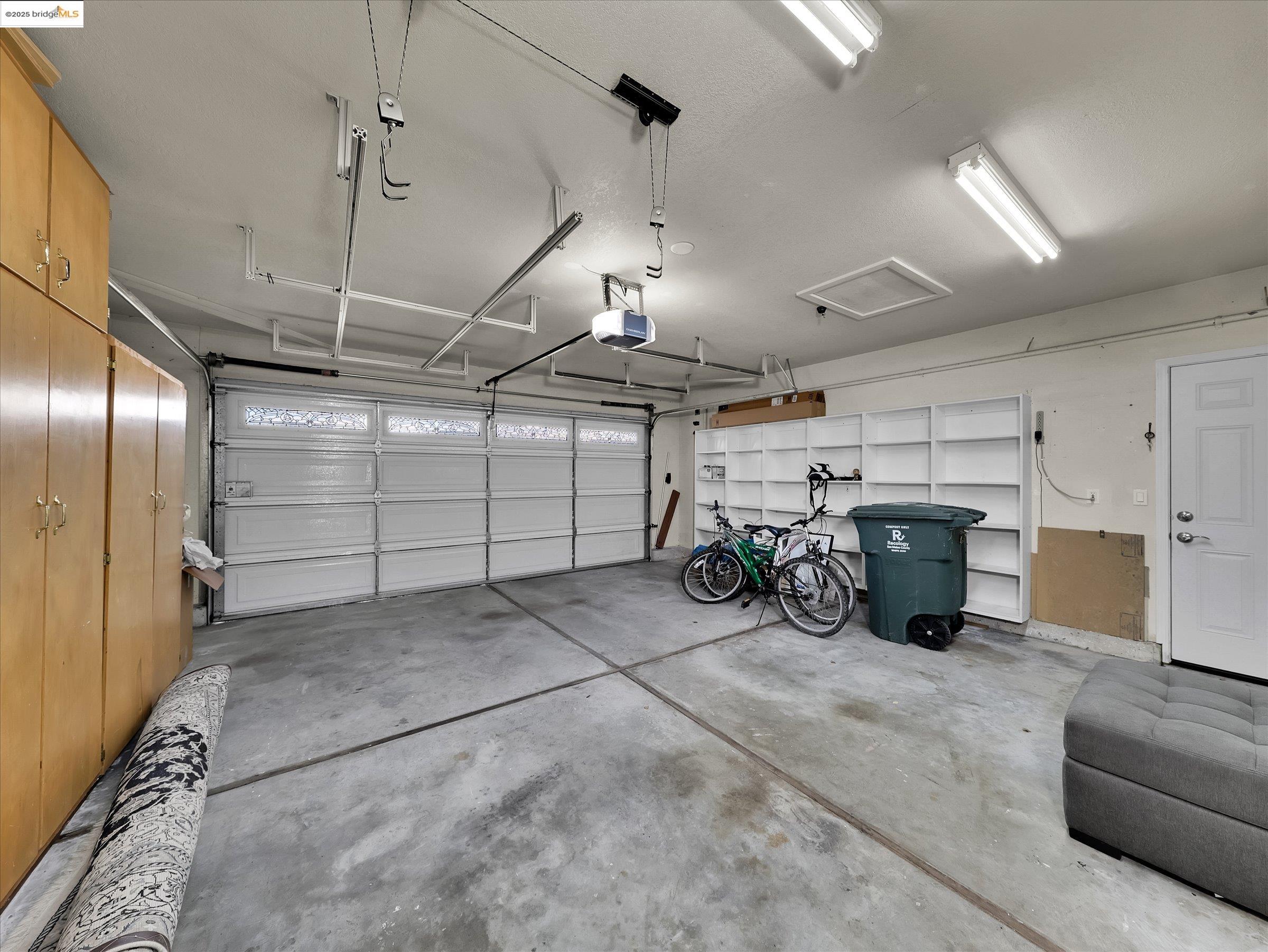 Detail Gallery Image 29 of 36 For 224 Woodbridge Cir, San Mateo,  CA 94403 - 3 Beds | 2 Baths