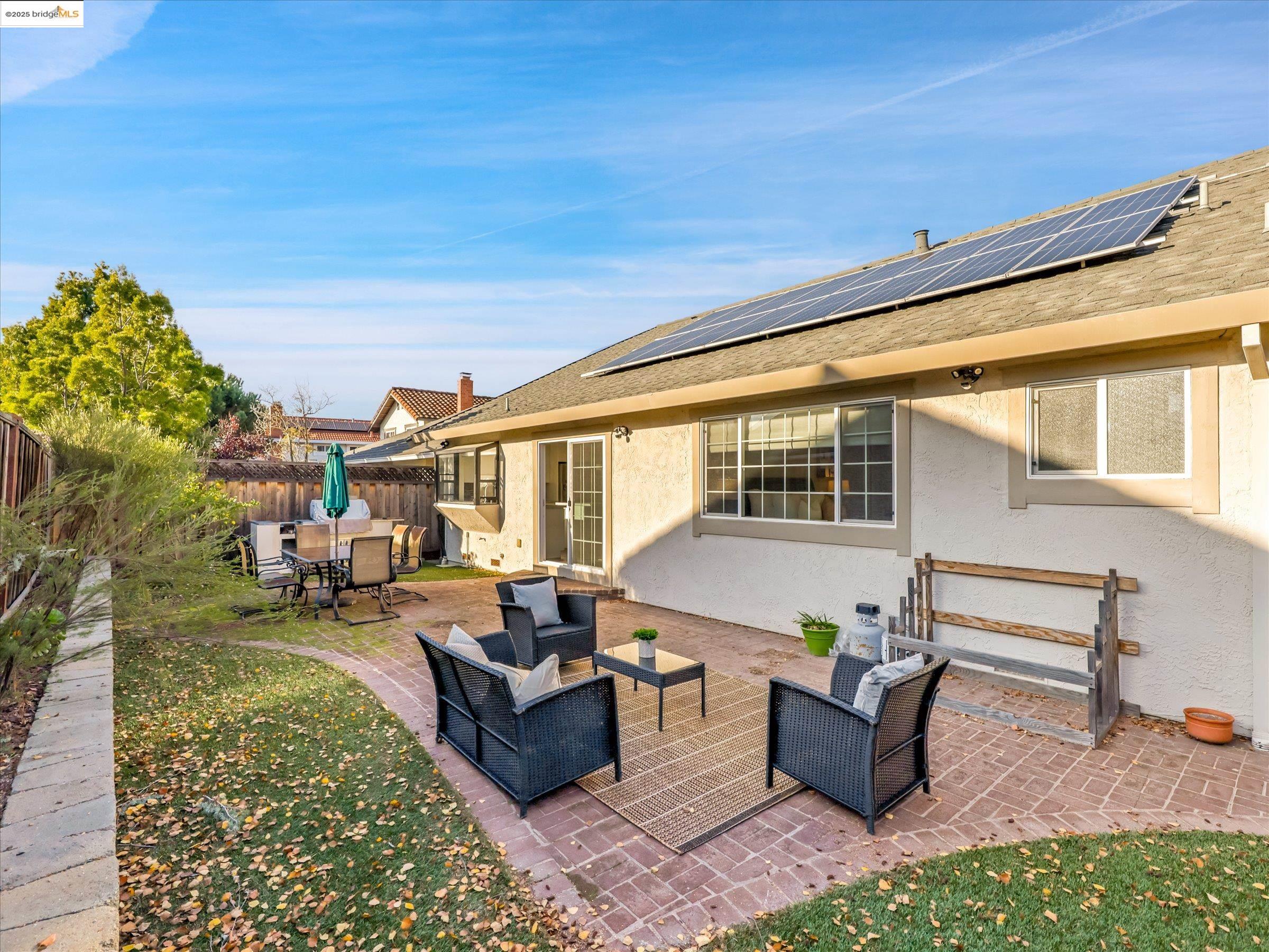 Detail Gallery Image 30 of 36 For 224 Woodbridge Cir, San Mateo,  CA 94403 - 3 Beds | 2 Baths