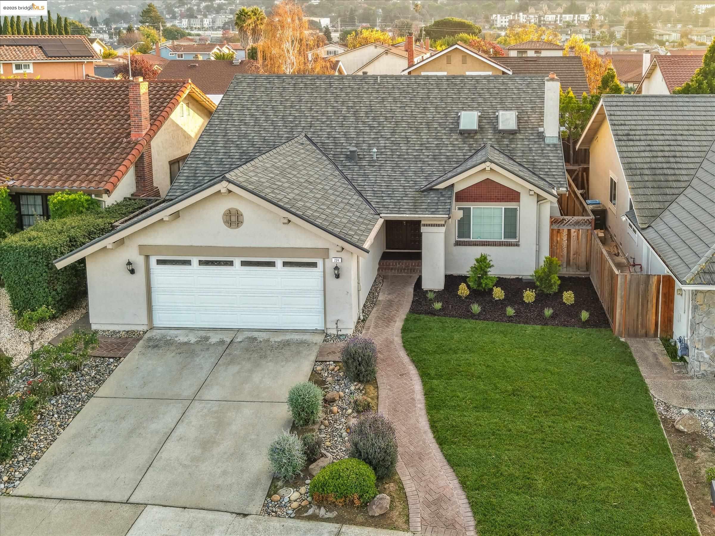 Detail Gallery Image 32 of 36 For 224 Woodbridge Cir, San Mateo,  CA 94403 - 3 Beds | 2 Baths