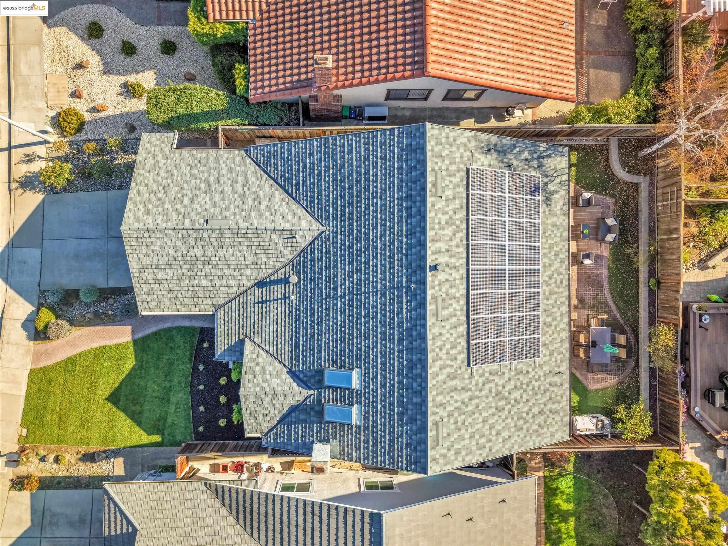 Detail Gallery Image 33 of 36 For 224 Woodbridge Cir, San Mateo,  CA 94403 - 3 Beds | 2 Baths