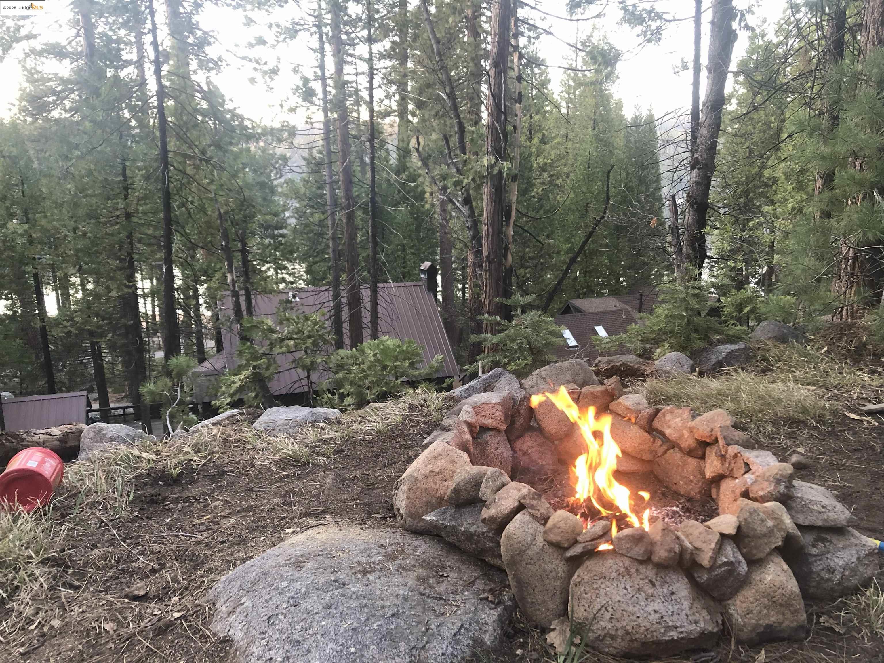 Detail Gallery Image 2 of 30 For 340 Lakeshore  Drive, Pinecrest,  CA 95364 - 2 Beds | 1 Baths