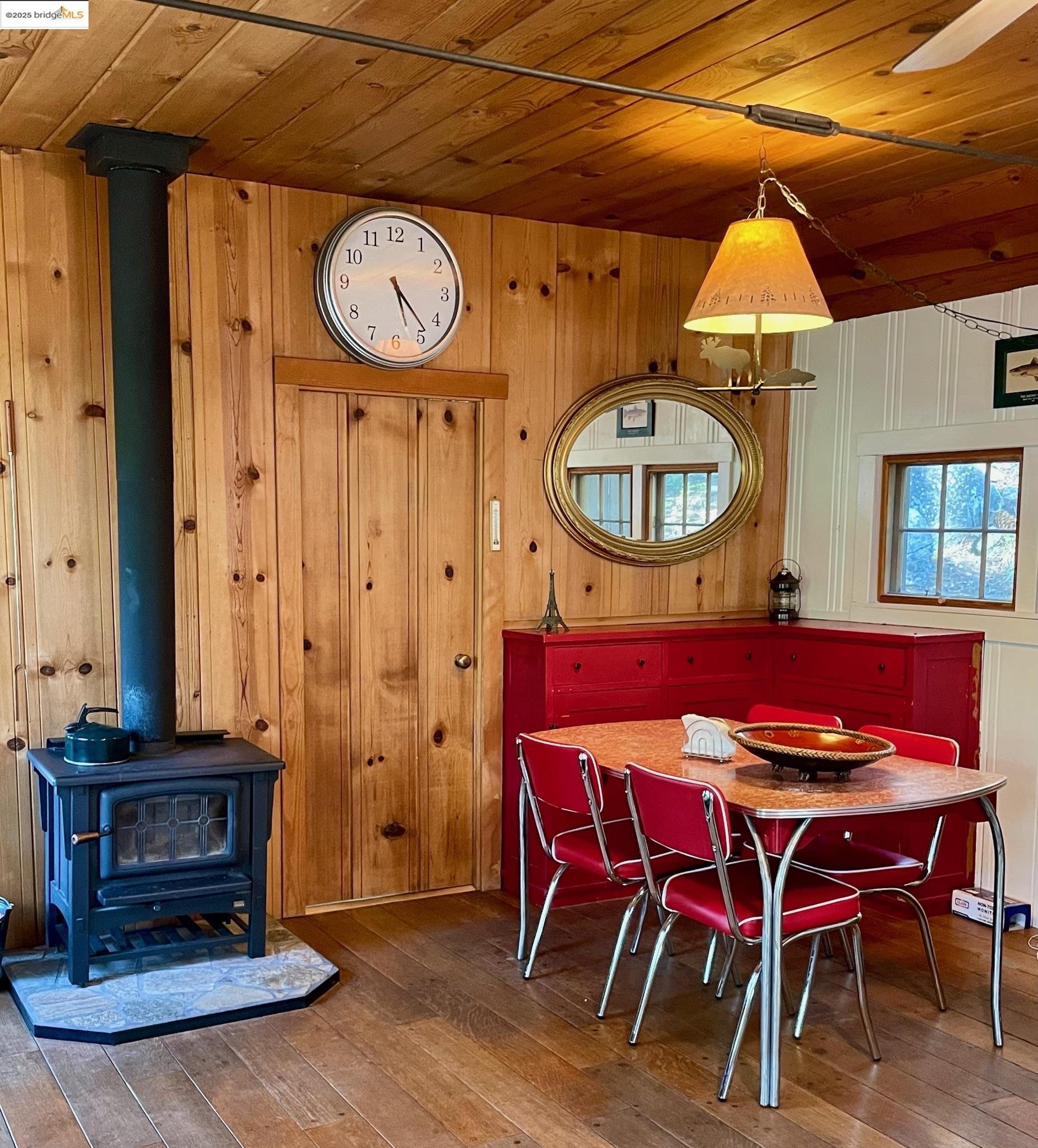 Detail Gallery Image 11 of 30 For 340 Lakeshore  Drive, Pinecrest,  CA 95364 - 2 Beds | 1 Baths