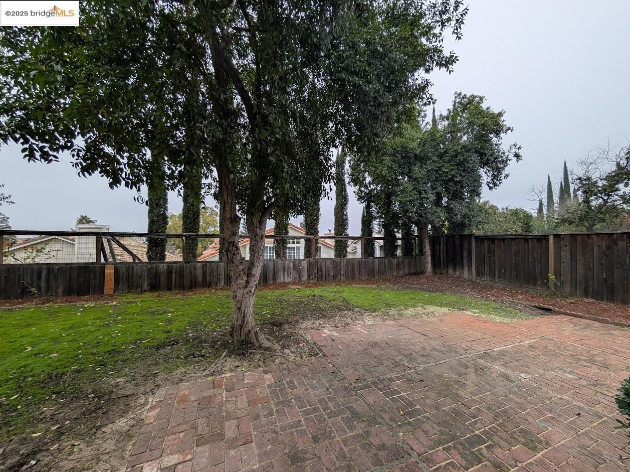 Detail Gallery Image 11 of 12 For 4731 Crestone Needle Way, Antioch,  CA 94531 - 4 Beds | 3 Baths