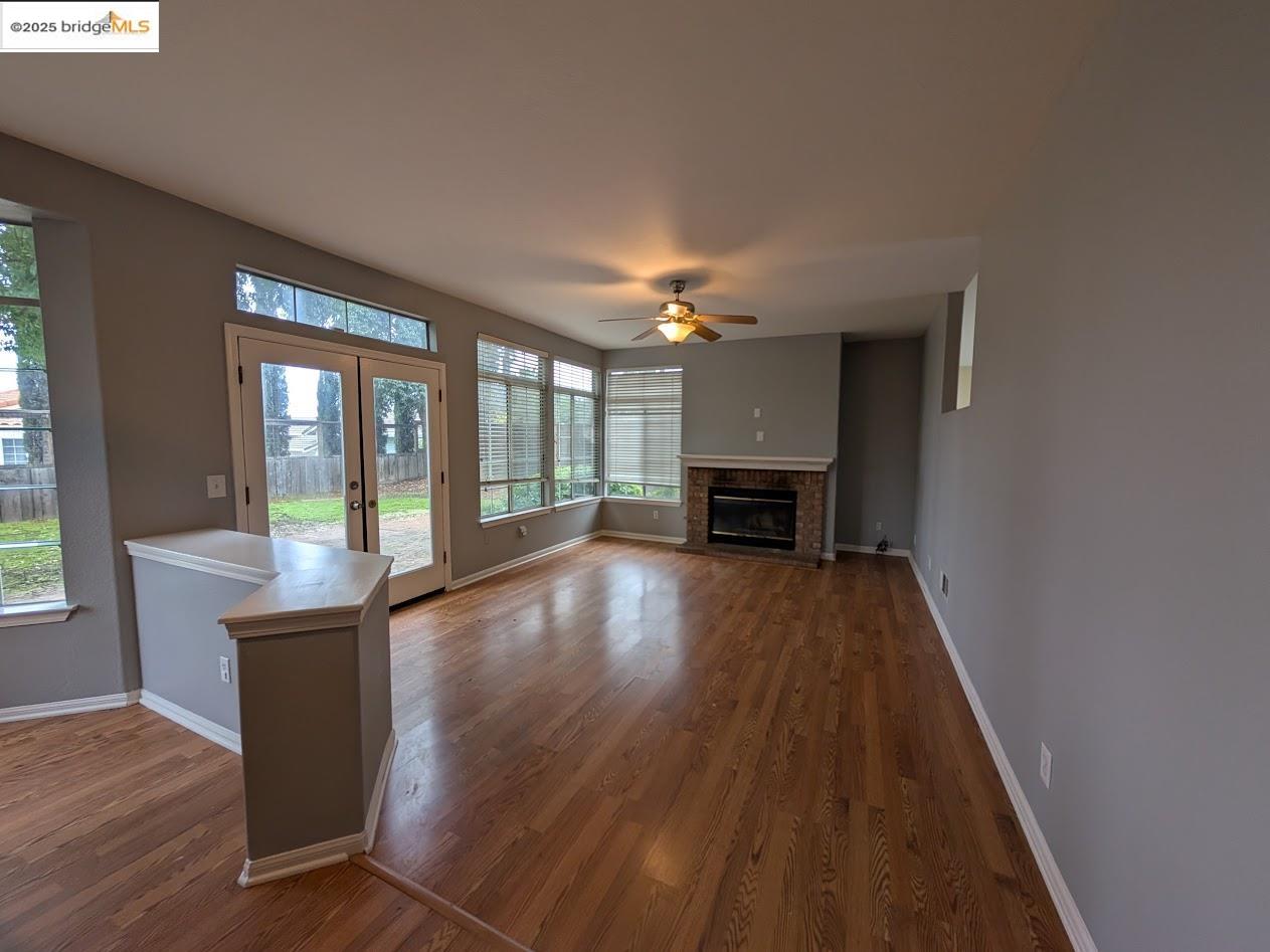 Detail Gallery Image 6 of 12 For 4731 Crestone Needle Way, Antioch,  CA 94531 - 4 Beds | 3 Baths