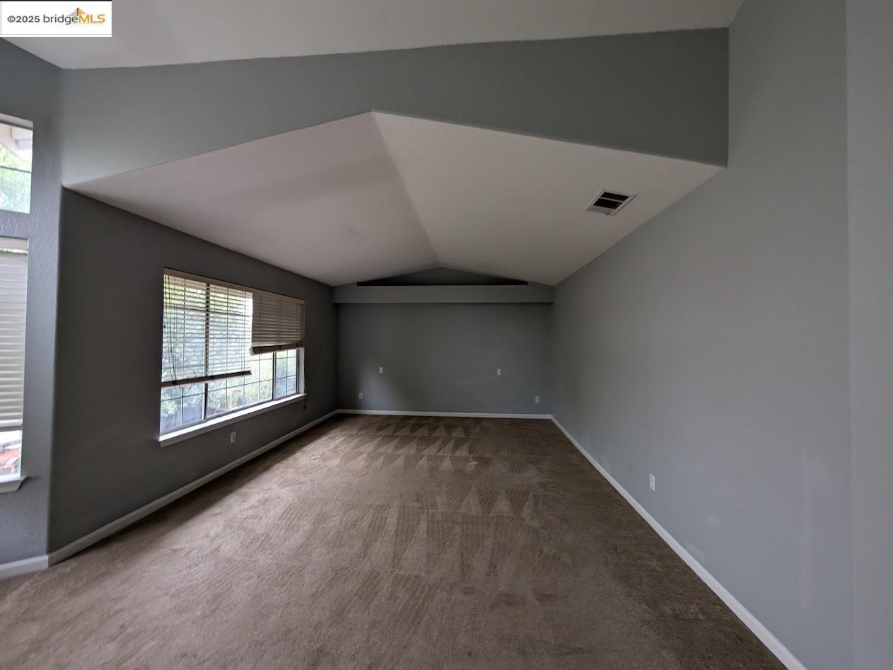 Detail Gallery Image 8 of 12 For 4731 Crestone Needle Way, Antioch,  CA 94531 - 4 Beds | 3 Baths