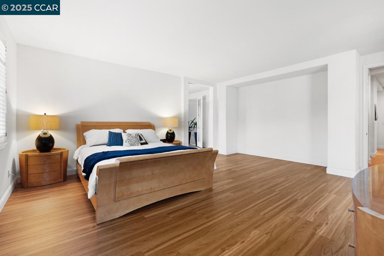 Detail Gallery Image 29 of 60 For 995 Rosehedge Ct, Concord,  CA 94521 - 5 Beds | 3/1 Baths