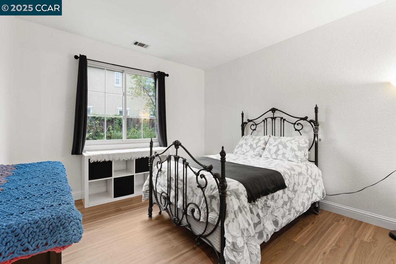 Detail Gallery Image 40 of 60 For 995 Rosehedge Ct, Concord,  CA 94521 - 5 Beds | 3/1 Baths