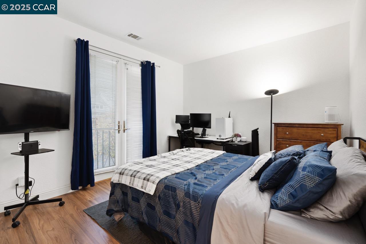 Detail Gallery Image 41 of 60 For 995 Rosehedge Ct, Concord,  CA 94521 - 5 Beds | 3/1 Baths