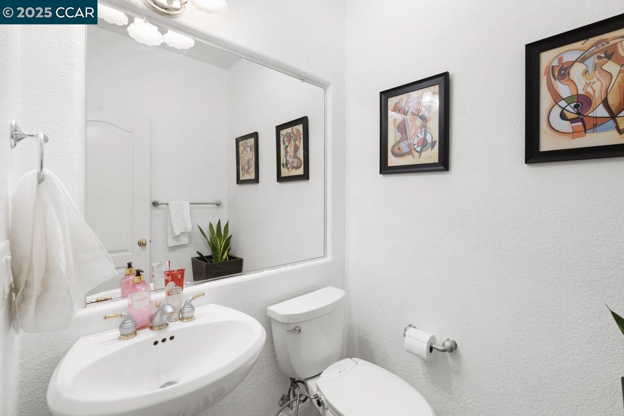 Detail Gallery Image 48 of 60 For 995 Rosehedge Ct, Concord,  CA 94521 - 5 Beds | 3/1 Baths