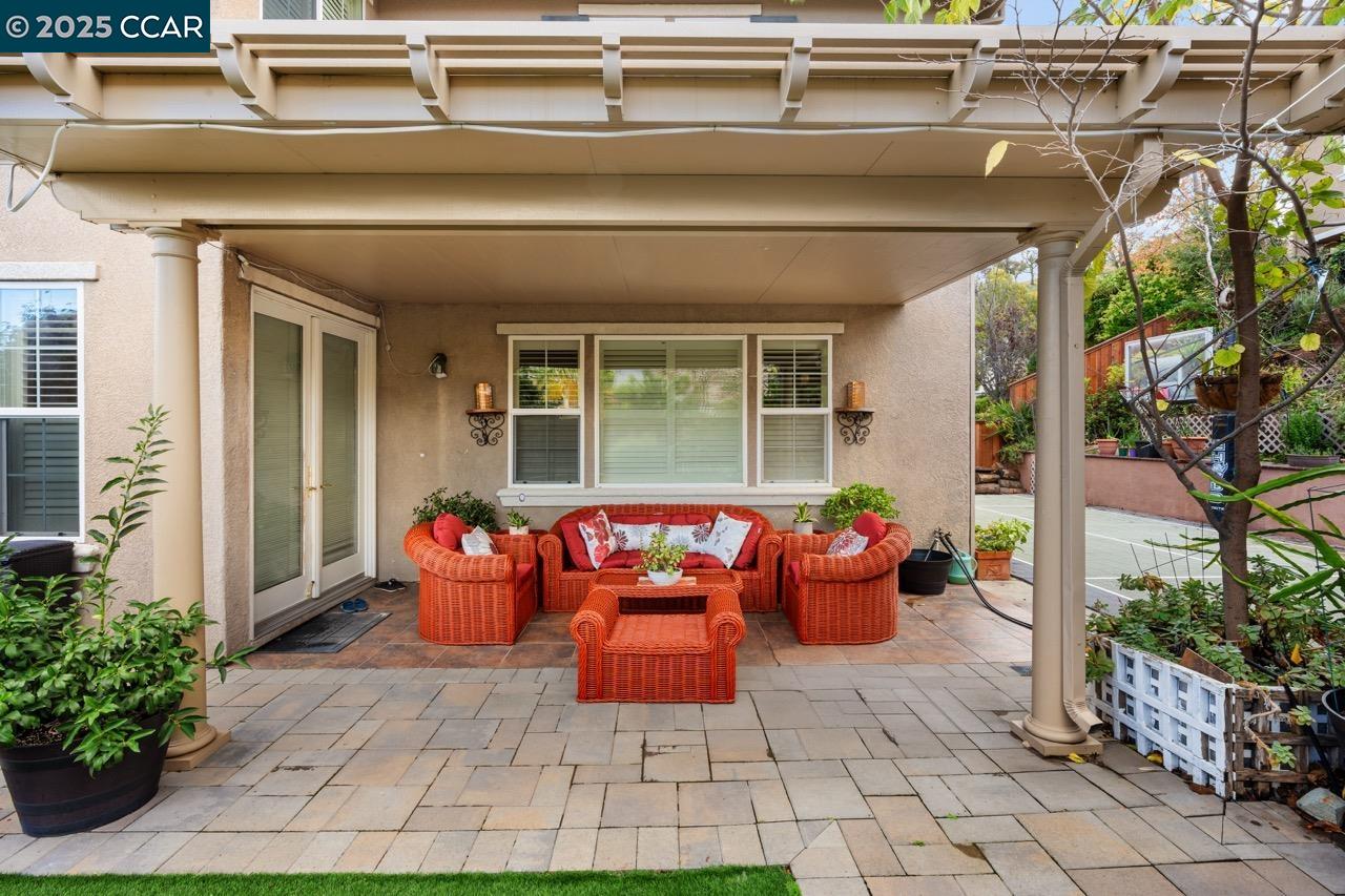 Detail Gallery Image 53 of 60 For 995 Rosehedge Ct, Concord,  CA 94521 - 5 Beds | 3/1 Baths