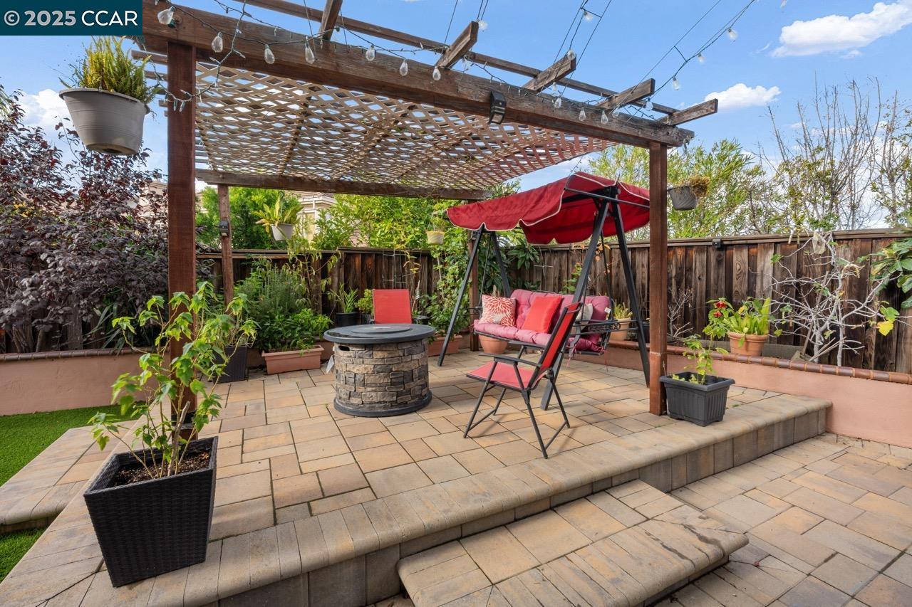 Detail Gallery Image 56 of 60 For 995 Rosehedge Ct, Concord,  CA 94521 - 5 Beds | 3/1 Baths