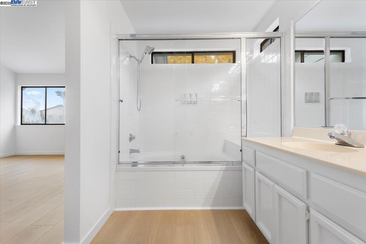 Detail Gallery Image 11 of 21 For 303 Delmonte Way, Pinole,  CA 94564 - 3 Beds | 2/1 Baths