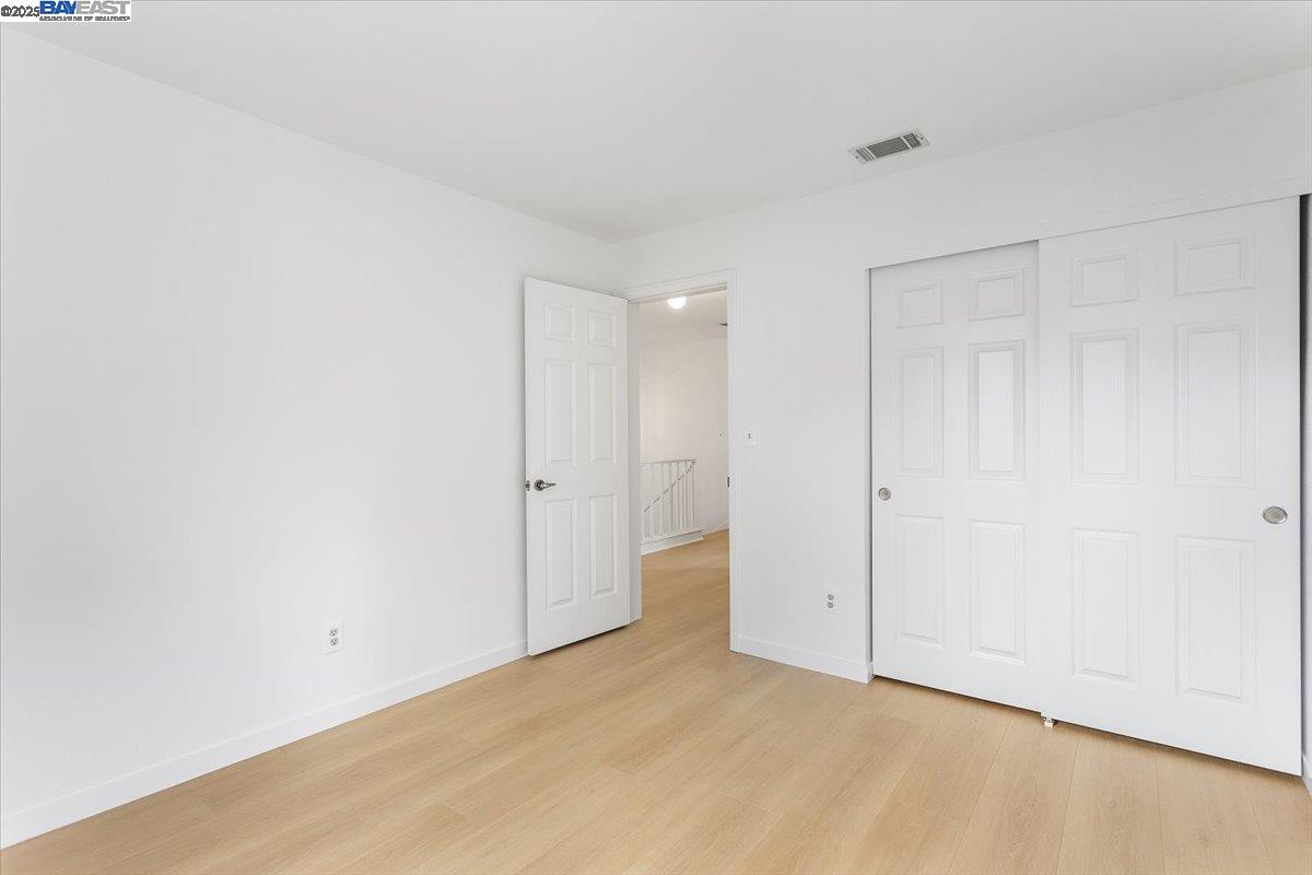 Detail Gallery Image 15 of 21 For 303 Delmonte Way, Pinole,  CA 94564 - 3 Beds | 2/1 Baths