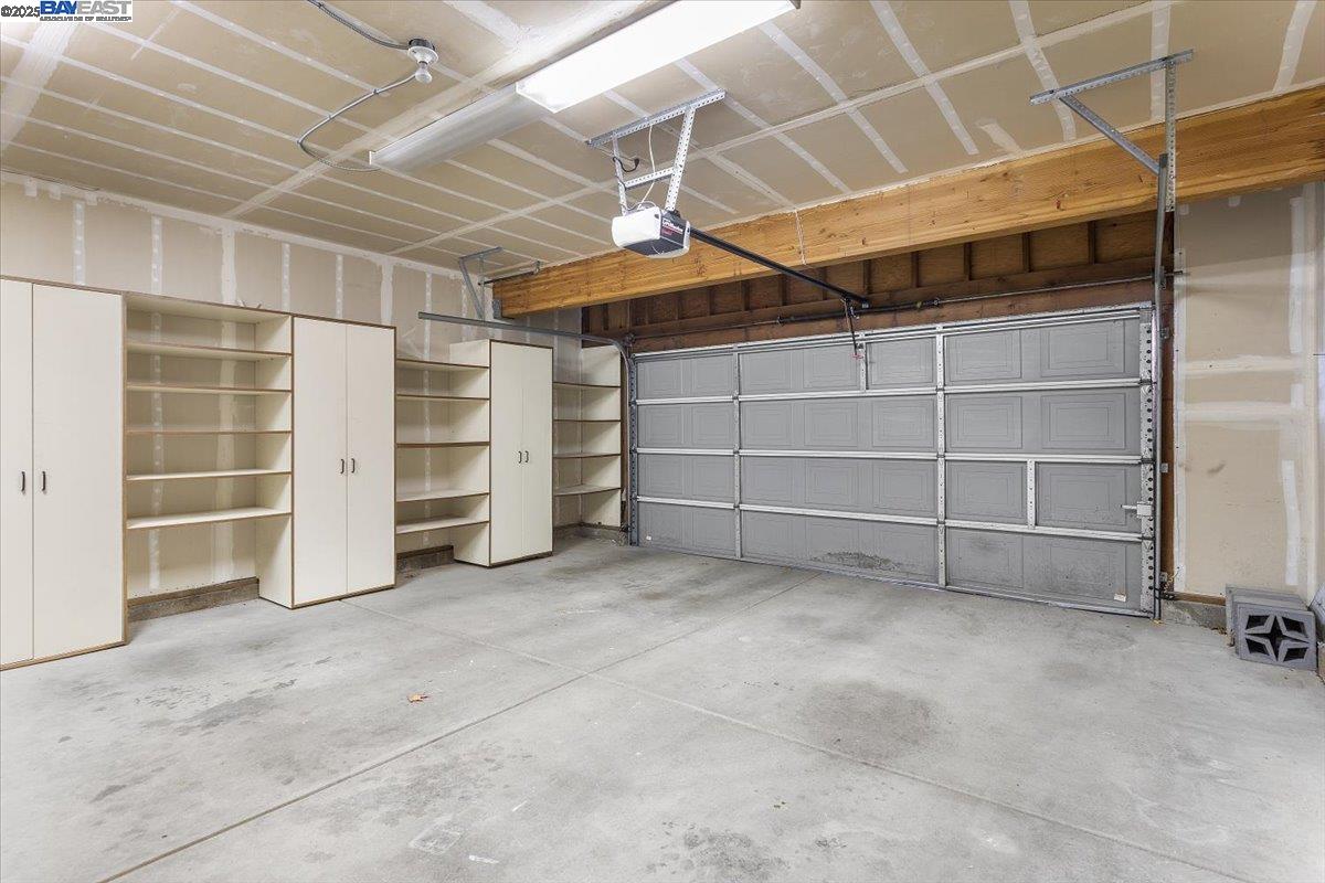 Detail Gallery Image 18 of 21 For 303 Delmonte Way, Pinole,  CA 94564 - 3 Beds | 2/1 Baths