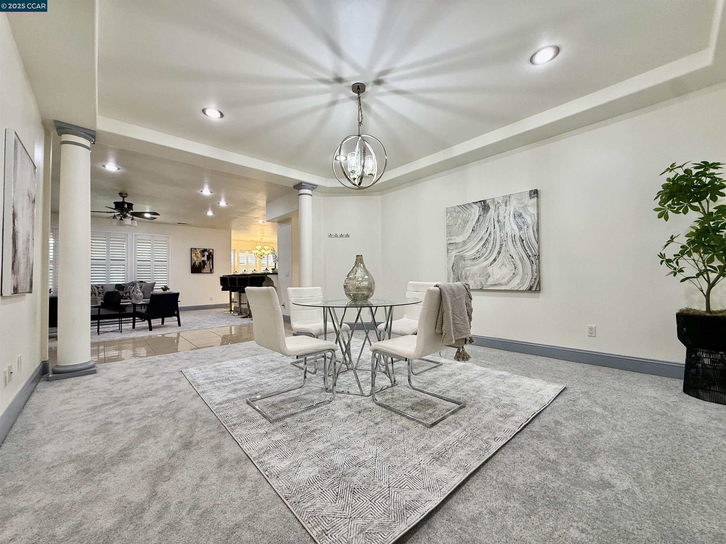 Detail Gallery Image 6 of 55 For 719 Sarah Therese Way, Modesto,  CA 95351 - 4 Beds | 4 Baths