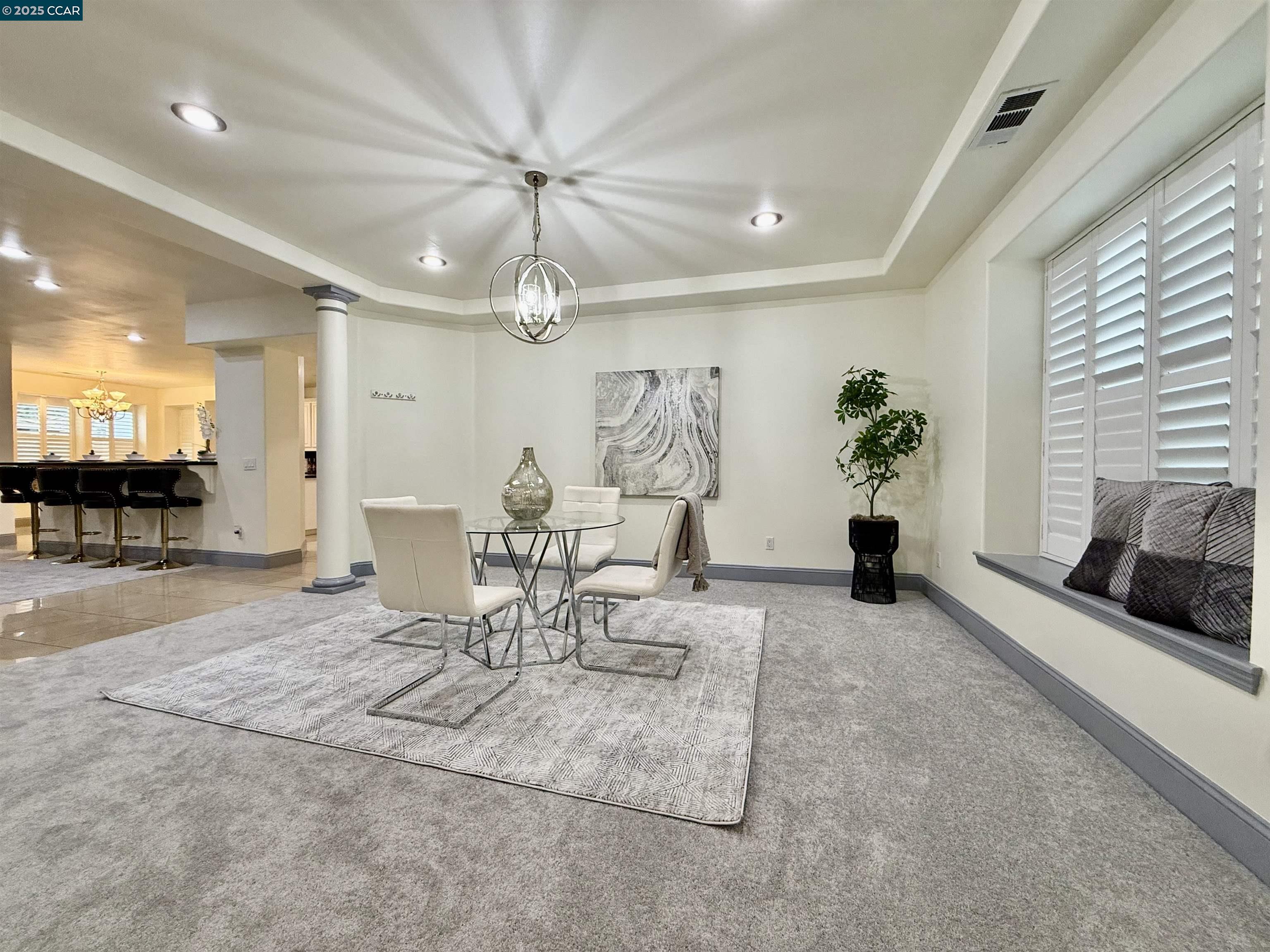 Detail Gallery Image 7 of 55 For 719 Sarah Therese Way, Modesto,  CA 95351 - 4 Beds | 4 Baths