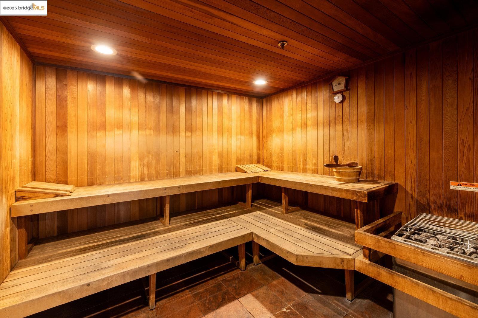 Detail Gallery Image 11 of 32 For 311 Oak Street #829,  Oakland,  CA 94607 - 1 Beds | 1 Baths