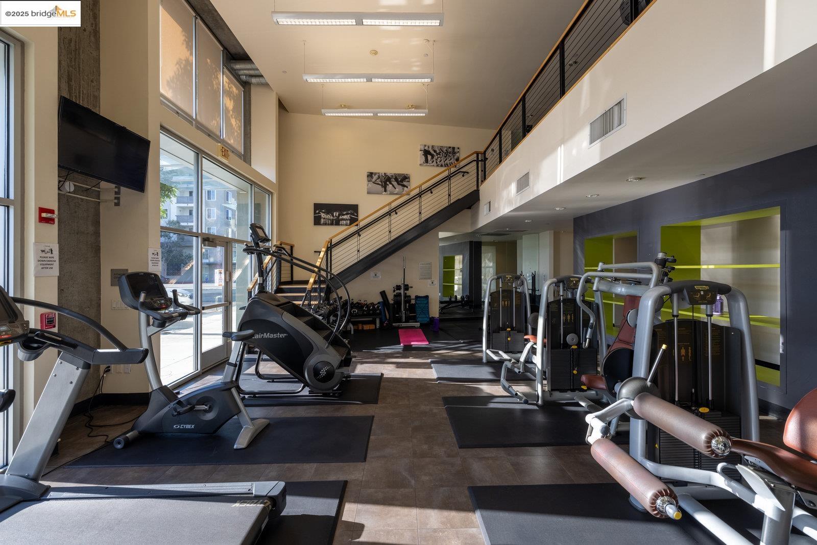 Detail Gallery Image 12 of 32 For 311 Oak Street #829,  Oakland,  CA 94607 - 1 Beds | 1 Baths