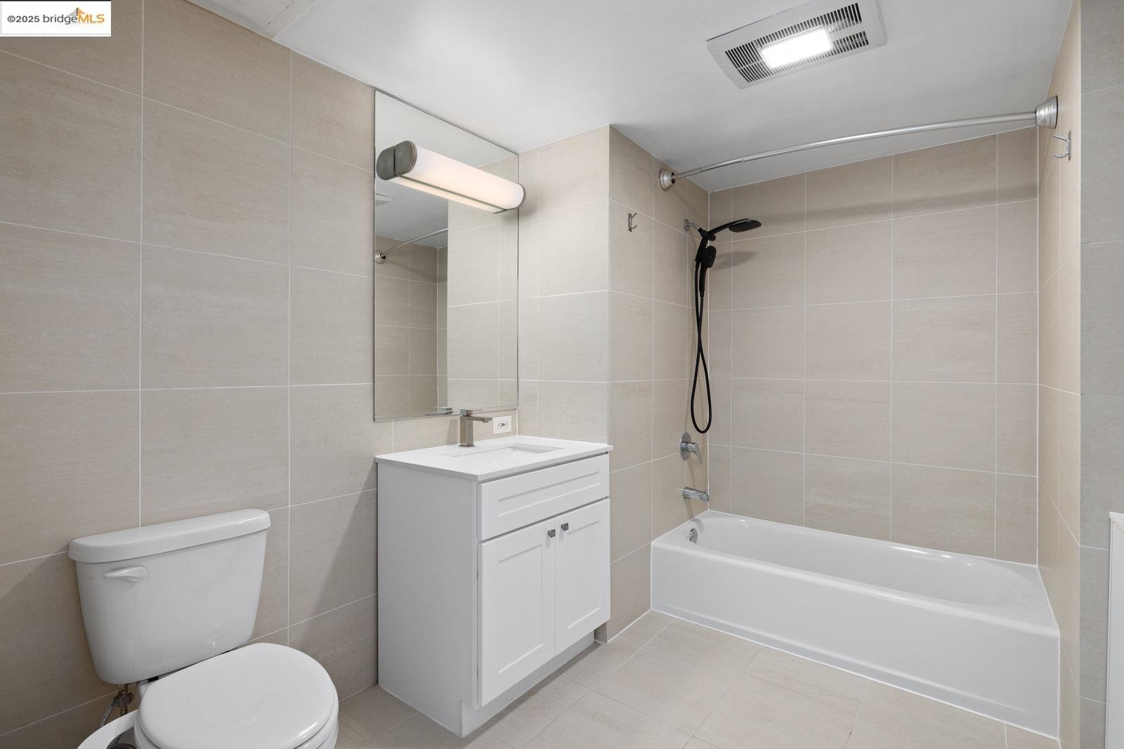 Detail Gallery Image 30 of 32 For 311 Oak Street #829,  Oakland,  CA 94607 - 1 Beds | 1 Baths