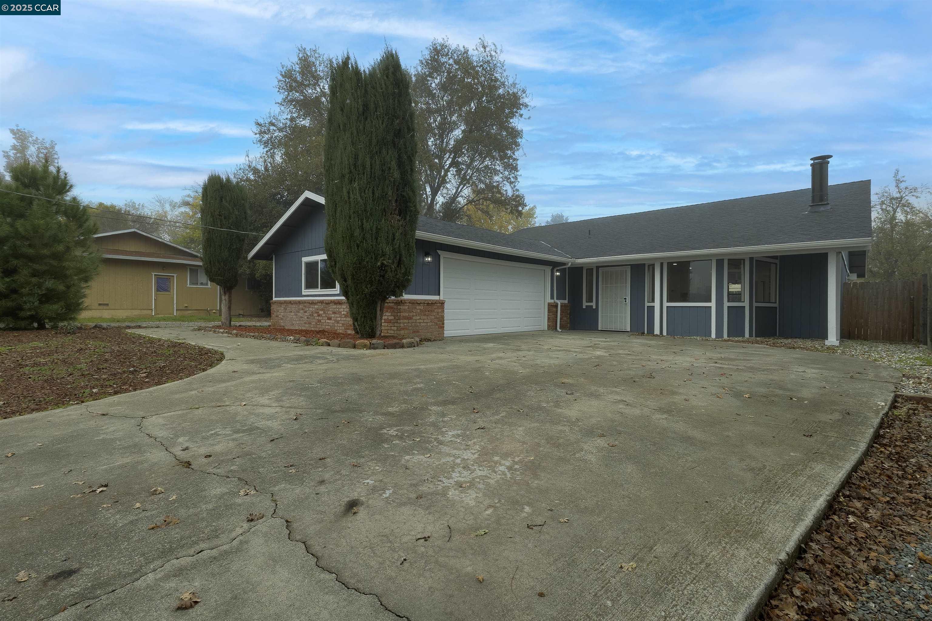 Front Image Thumbnail for CC41118842