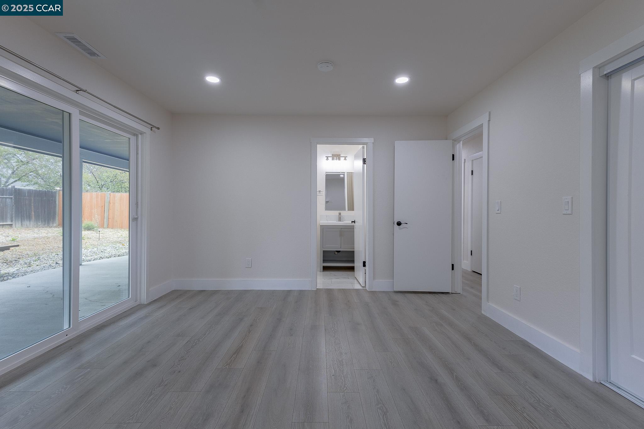 Detail Gallery Image 17 of 29 For 19896 Bear Valley Rd, Hidden Valley Lake,  CA 95467 - 3 Beds | 2 Baths