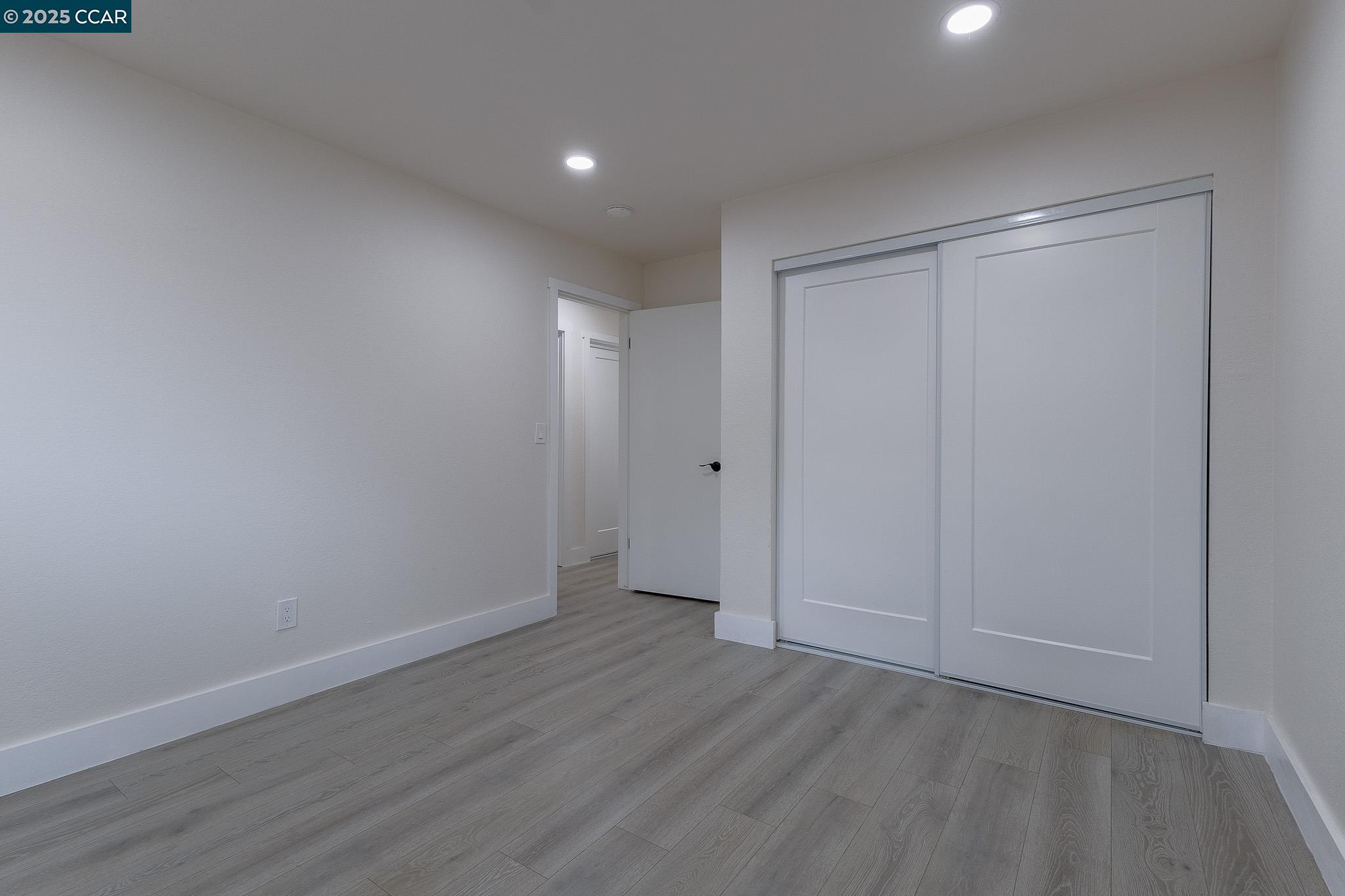 Detail Gallery Image 20 of 29 For 19896 Bear Valley Rd, Hidden Valley Lake,  CA 95467 - 3 Beds | 2 Baths